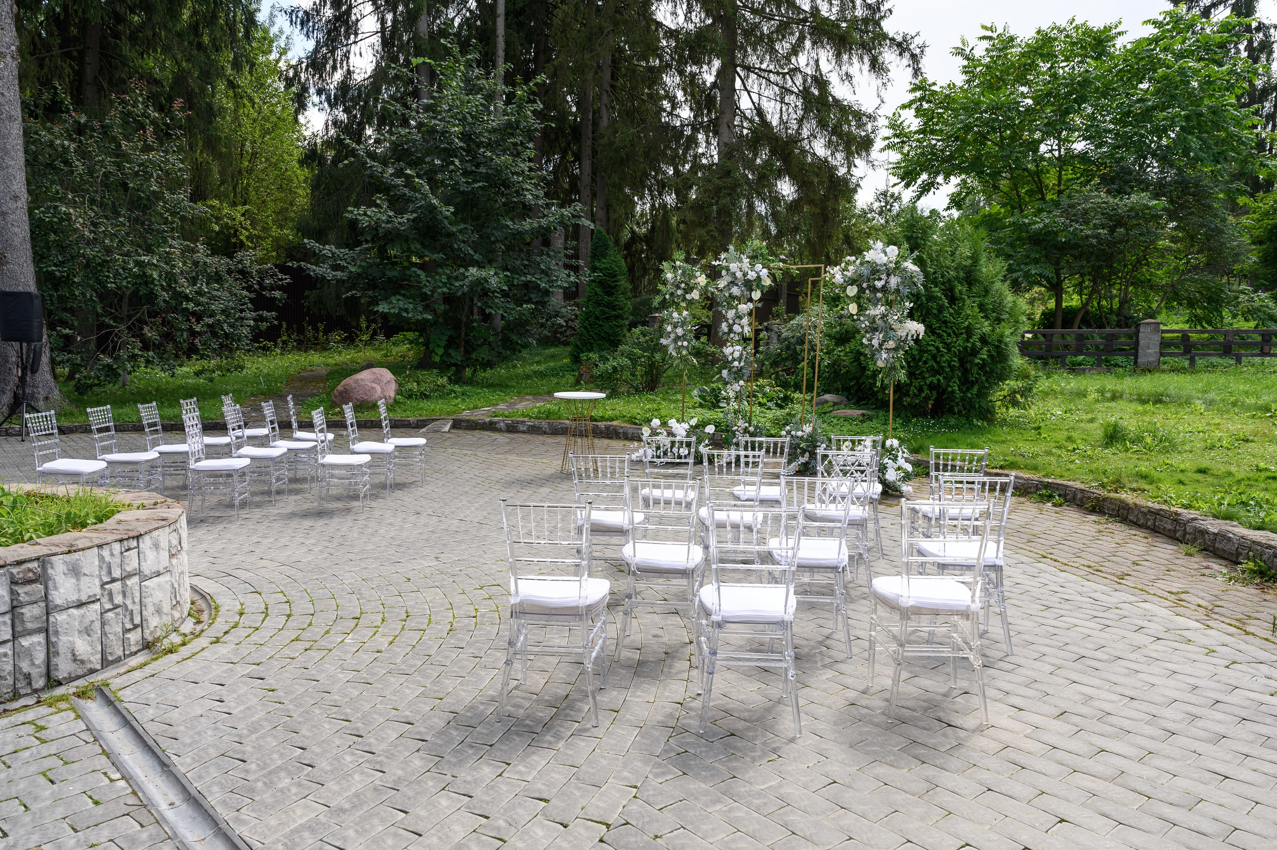 Свадебная фотосессия Банкетный зал Замок Монсоро. Свадебный фотограф Москва Юрий Кульман