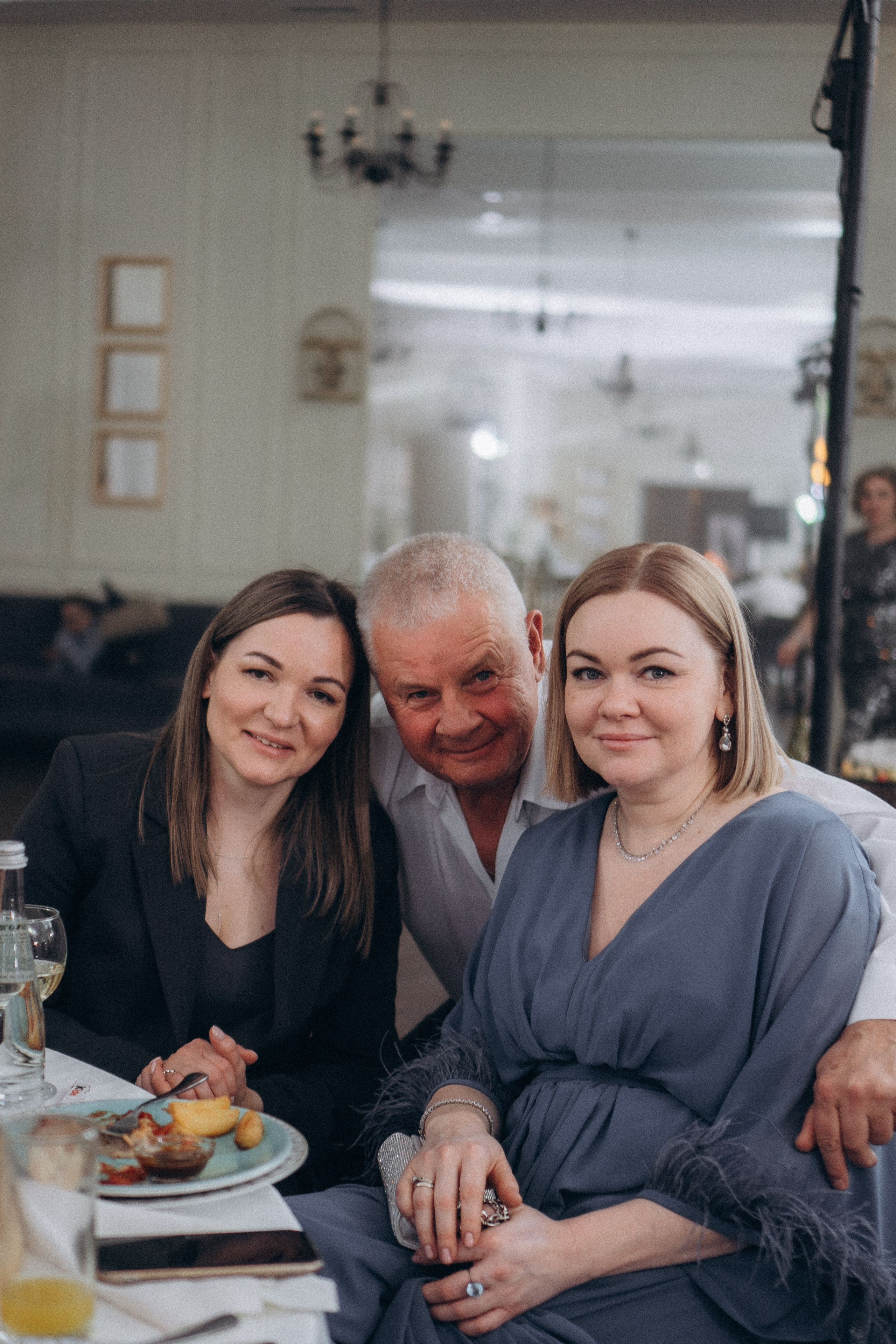 СВАДЕБНАЯ СЬЕМКА СБОРОВ В ОТЕЛЕ И ВЫЕЗД НА ЦЕРЕМОНИЮ (СНЯТО В СИБИРЕ В НИЖНЕВАРТОВСКЕ). Профессиональный фотограф, Санкт-Петербург — Виктория Богомолова