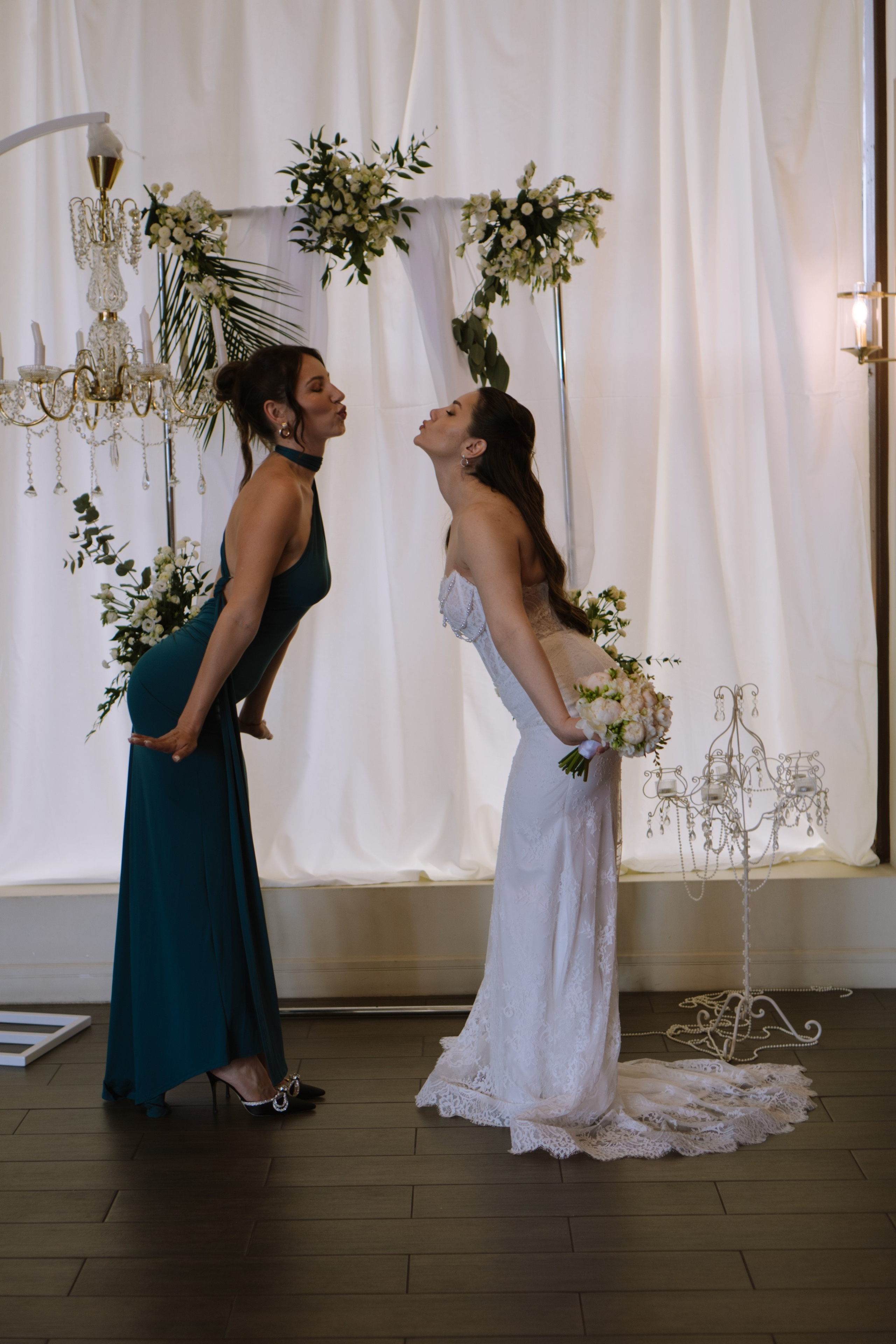 СВАДЕБНЫЙ БАНКЕТ НА ВЛАДИМИРСКОЙ В САНКТ-ПЕТЕРБУРГЕ (КАМЕРНАЯ СВАДЬБА). Профессиональный фотограф, Санкт-Петербург — Виктория Богомолова