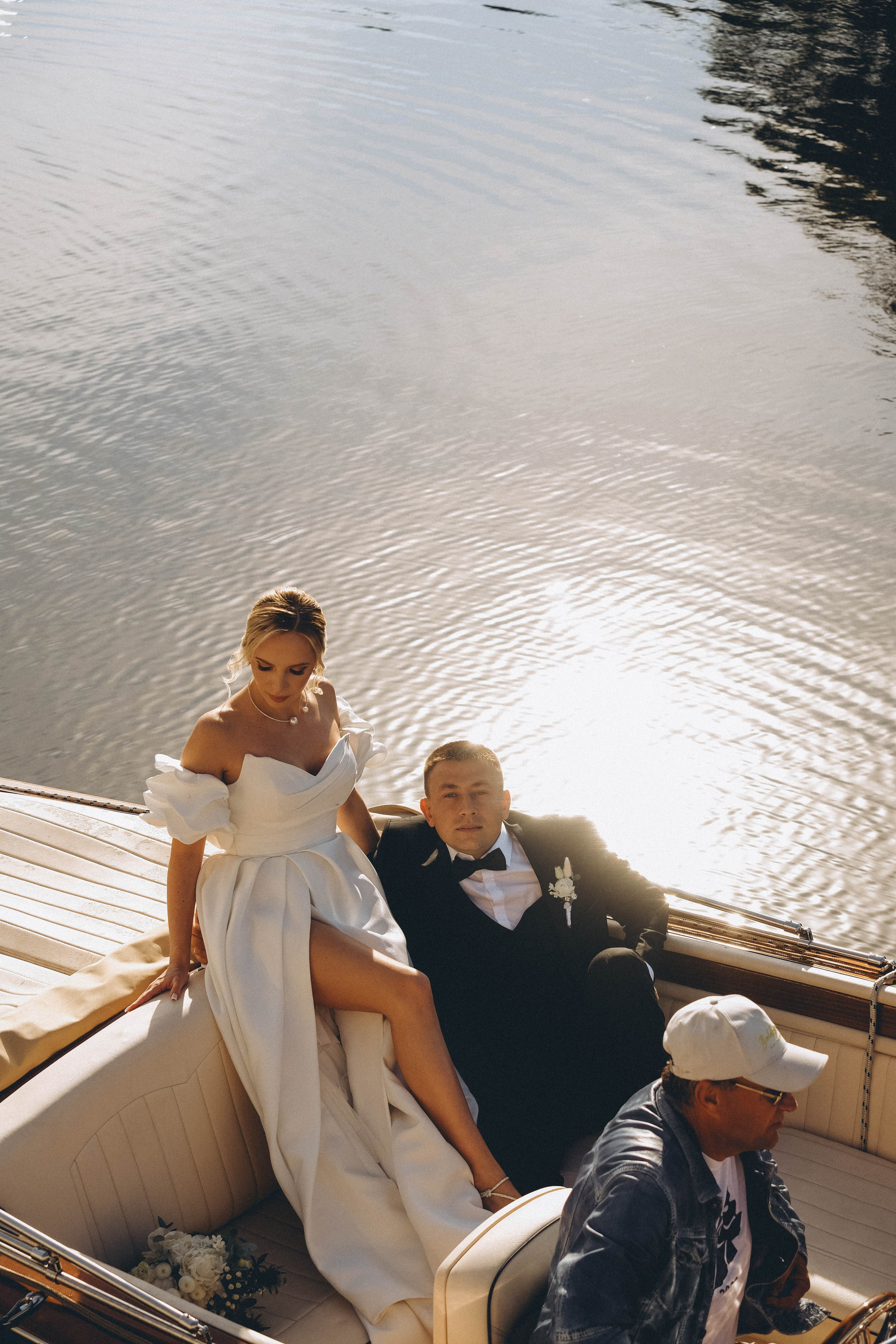 СВАДЕБГНАЯ ПРОГУЛКА ПО КАНАЛ САНКТ-ПЕТЕРБУРГА НА КАТЕРЕ. Профессиональный фотограф, Санкт-Петербург — Виктория Богомолова