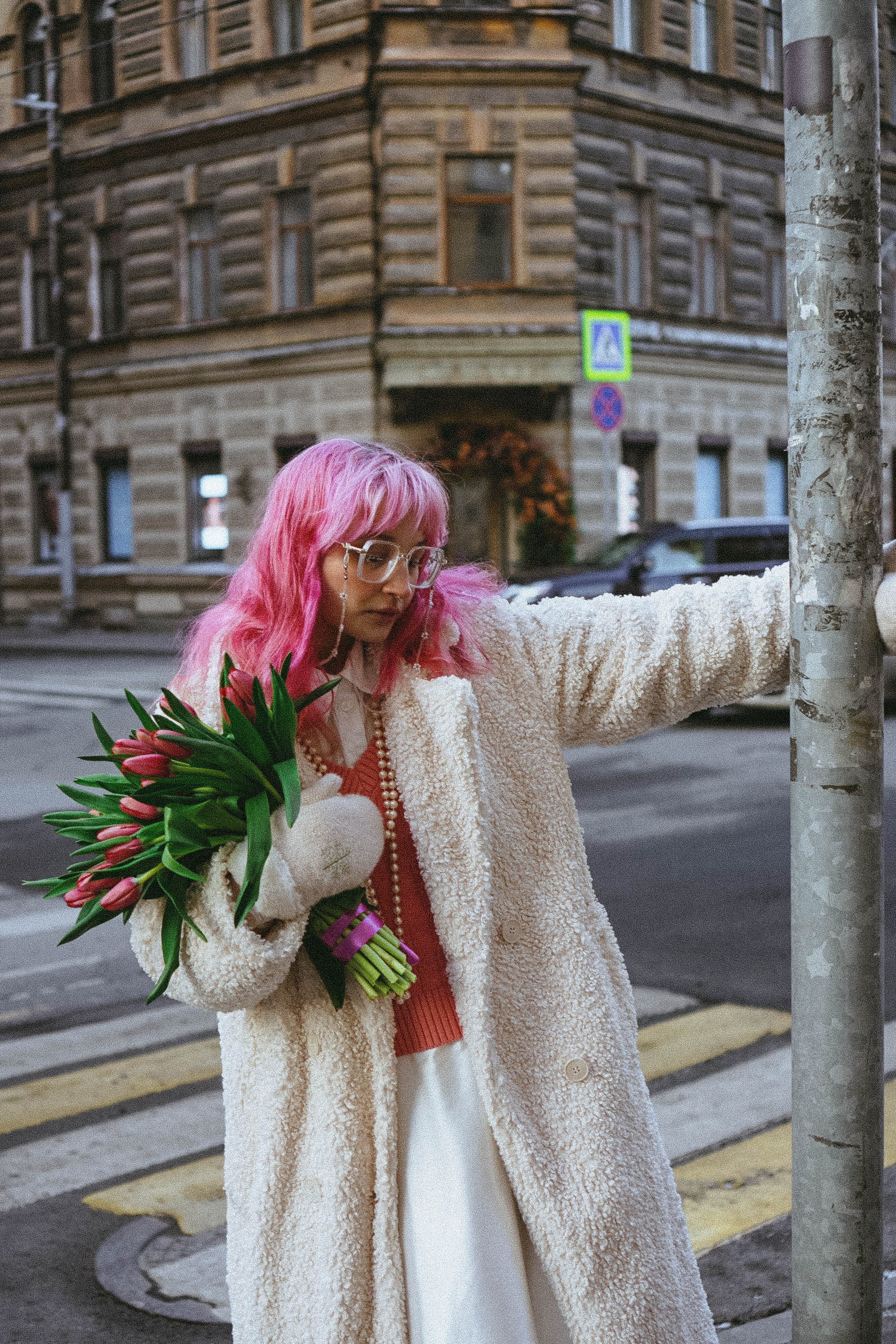Прогулочная фотосессия с тюльпанами. Профессиональный фотограф, Санкт-Петербург — Виктория Богомолова