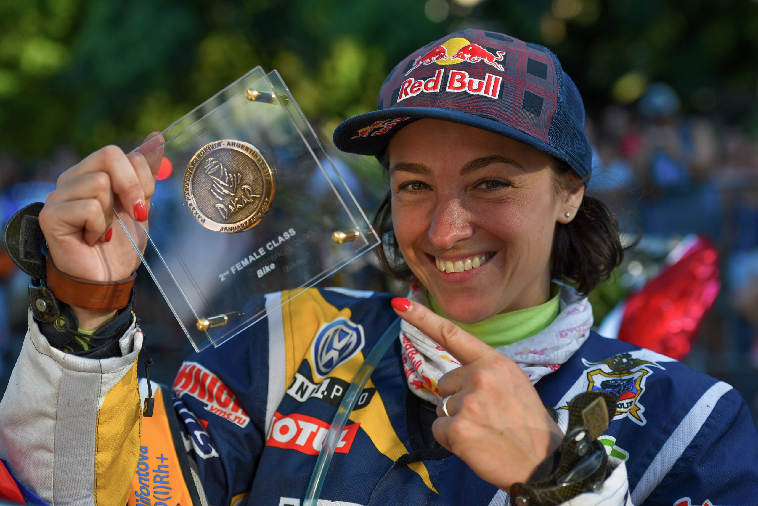 авто и мотогонщица Анастасия Нифонтова