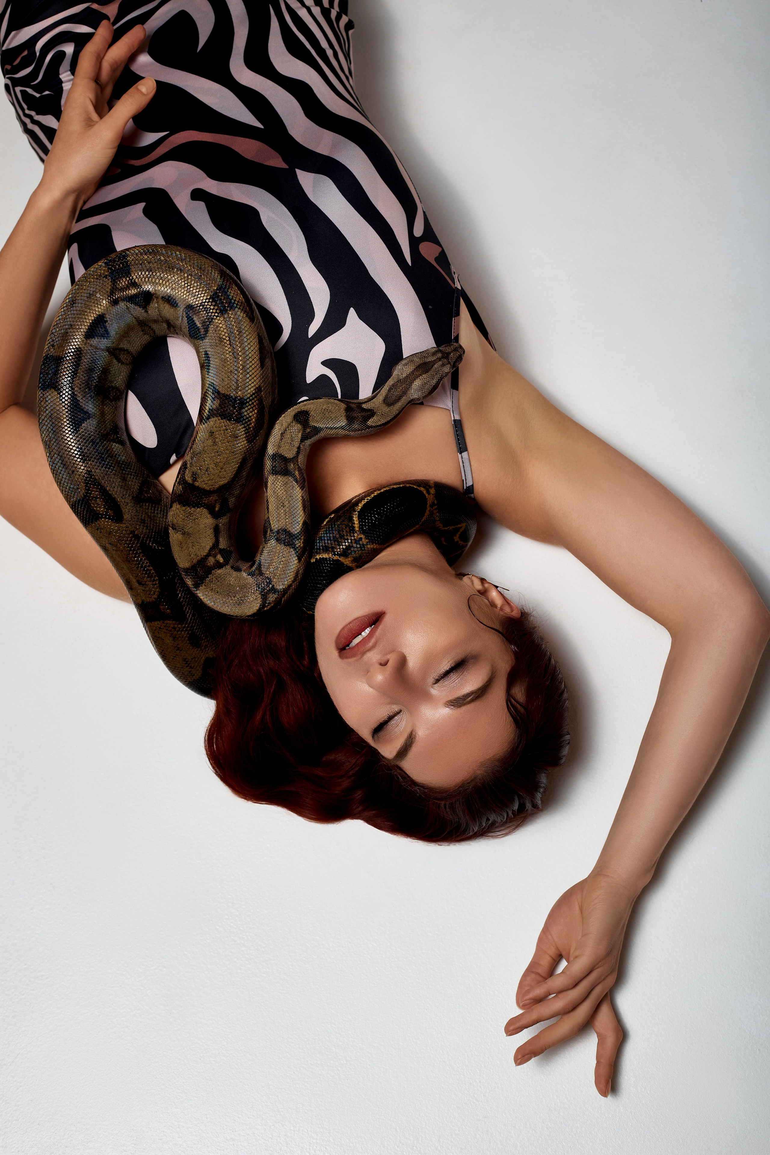 Татьяна. Съемка с удавом