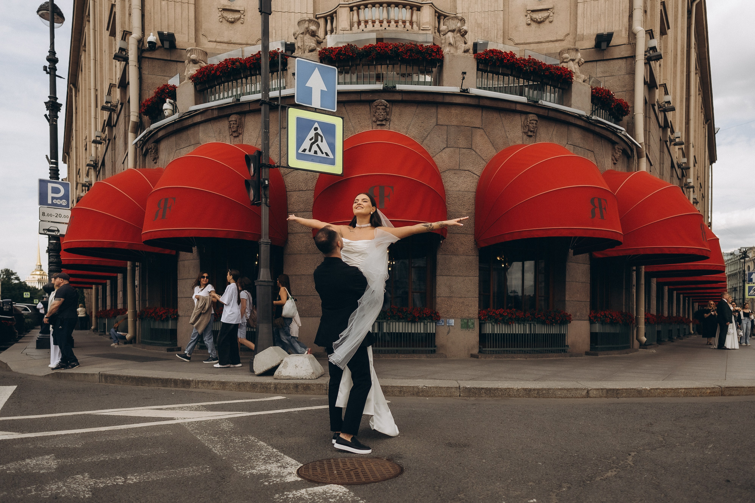 Свадебная Фотопрогулка Исаакиевский. Фотограф ПИТЕР СПБ Надежда Баранова