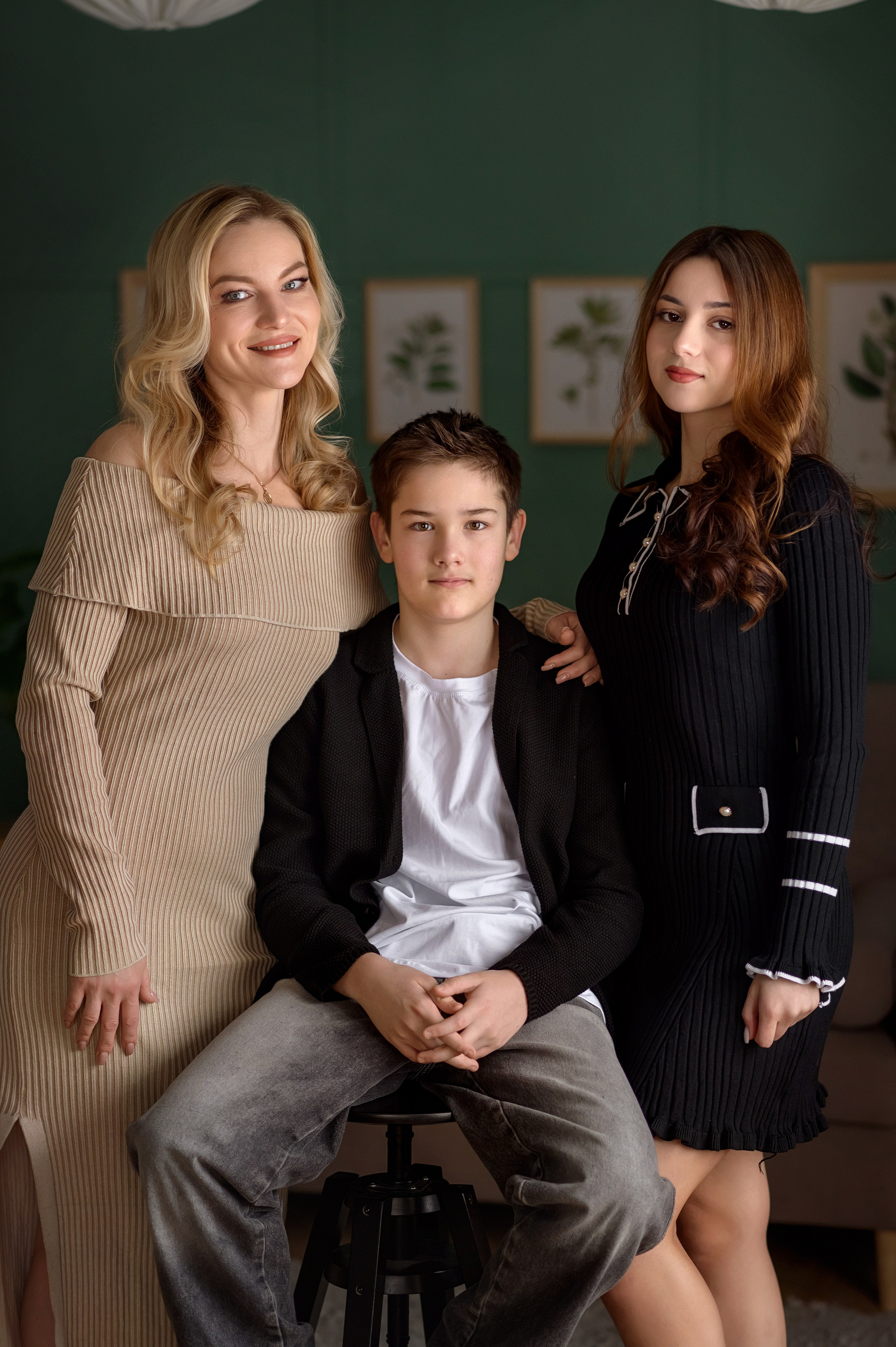 Семейные студийные. Фотограф на Крещение в Санкт-Петербурге