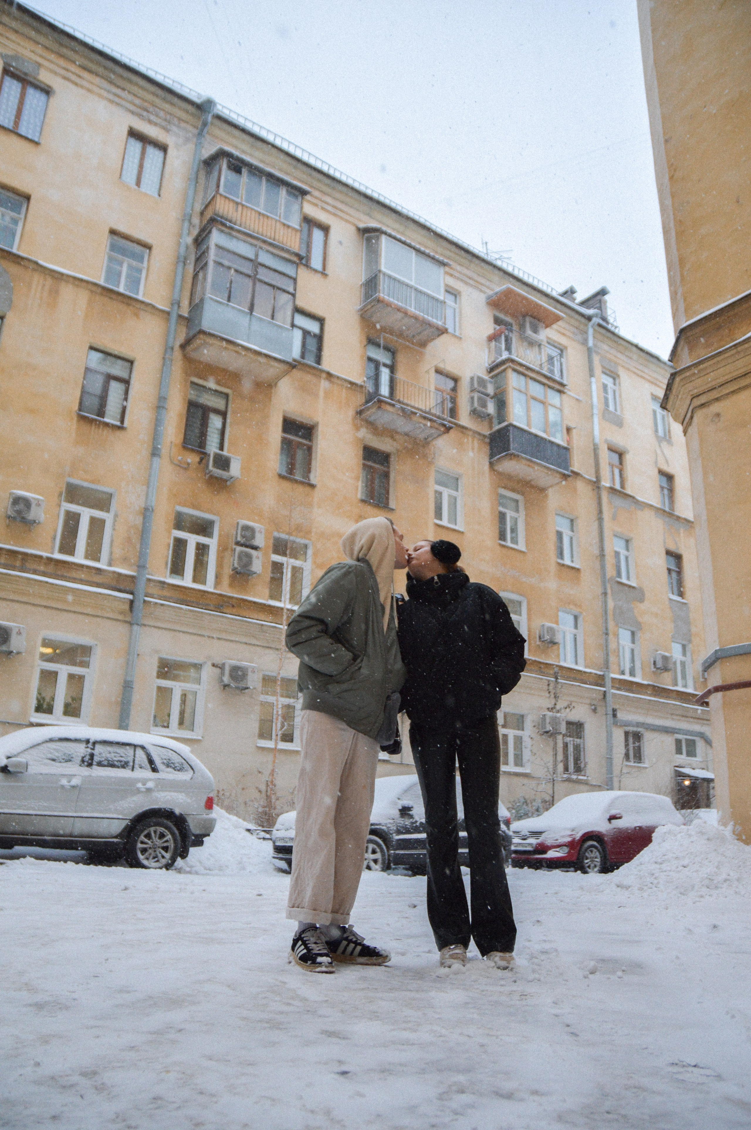 Под снегом. Питерский фотограф