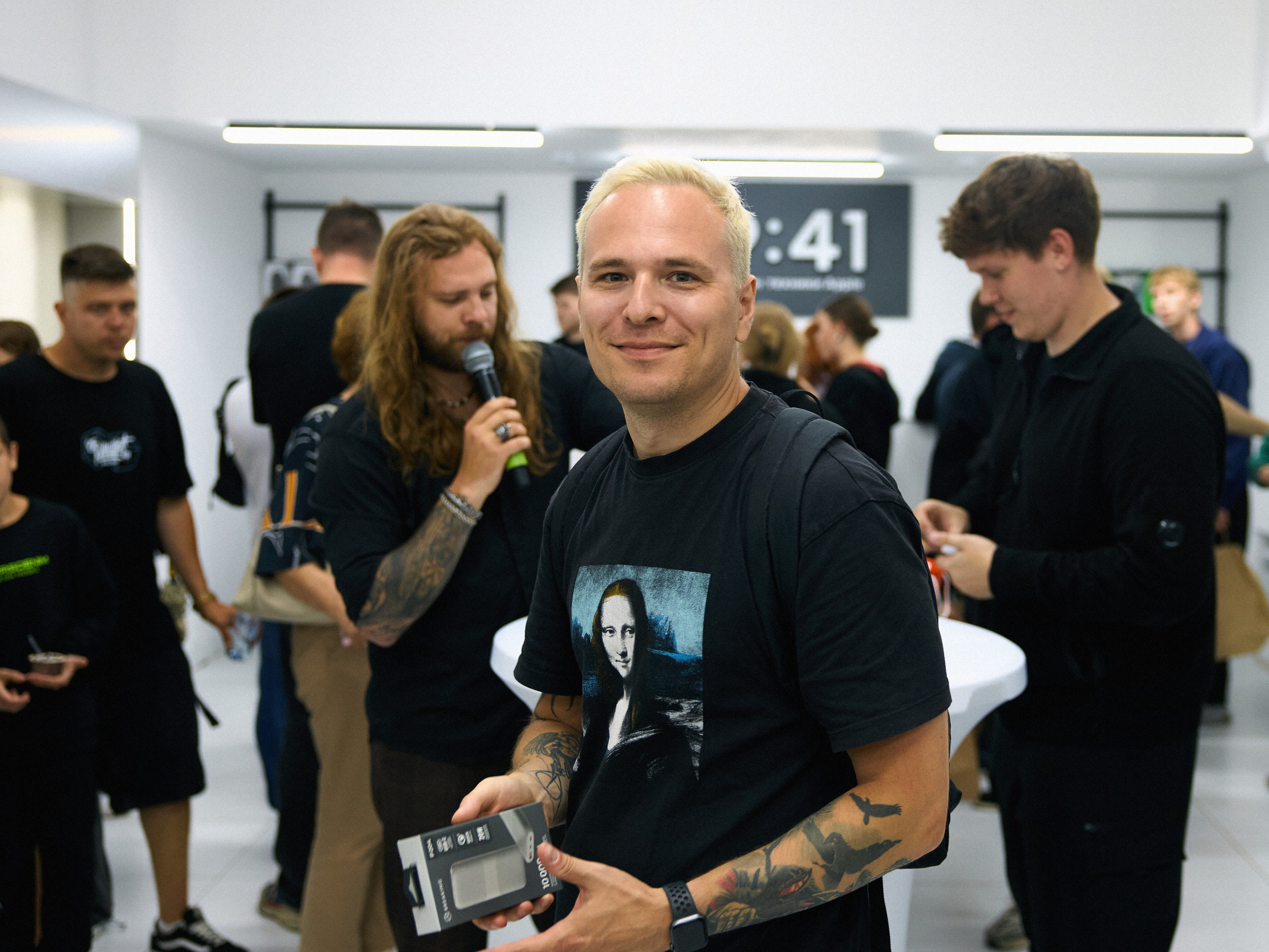 Открытие магазина техники 9:41. Фотограф Света Рыбакова