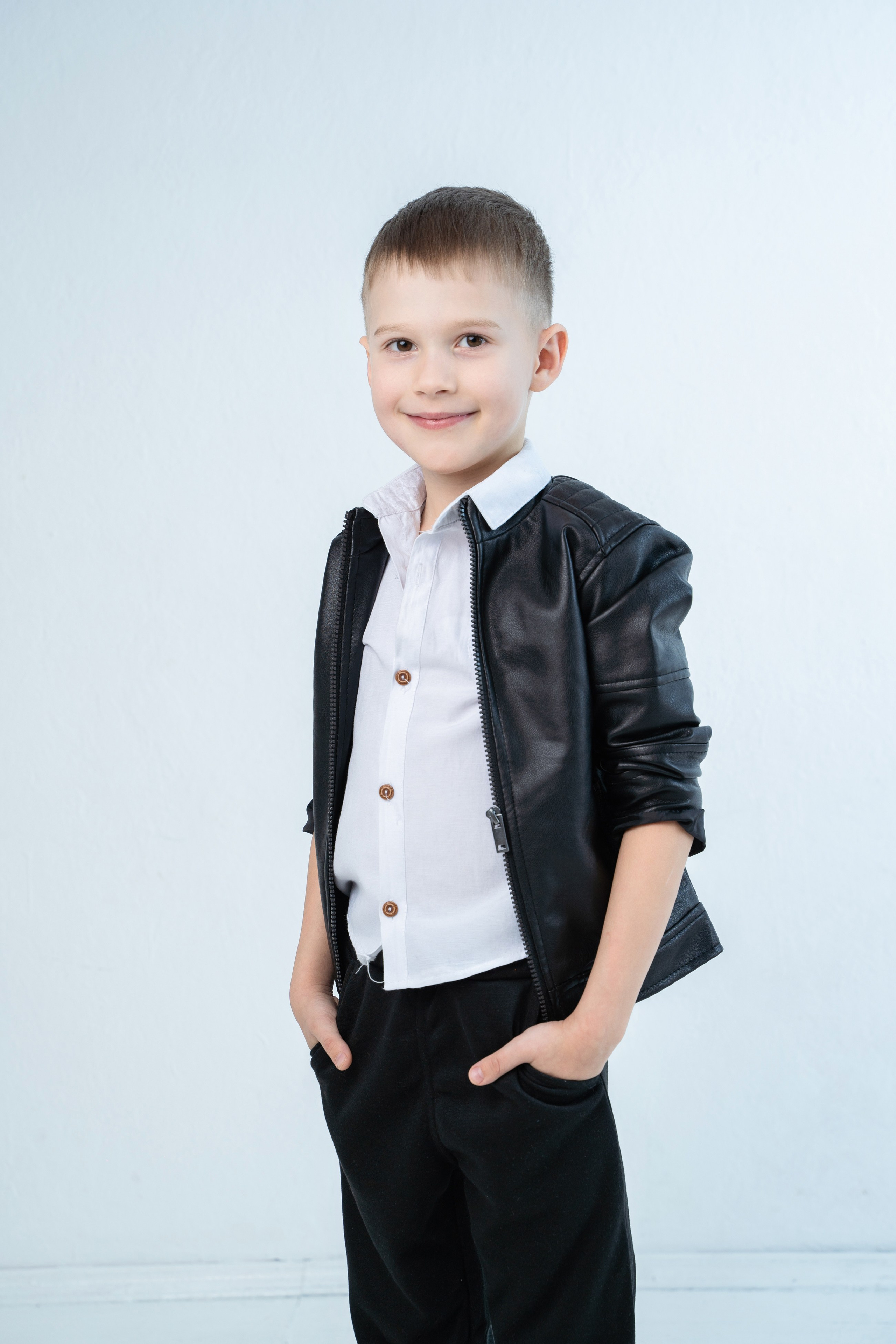 Портреты выпускников детского сада. Выпускные альбомы Нижнекамск Набережные Челны Фотостудия Небо