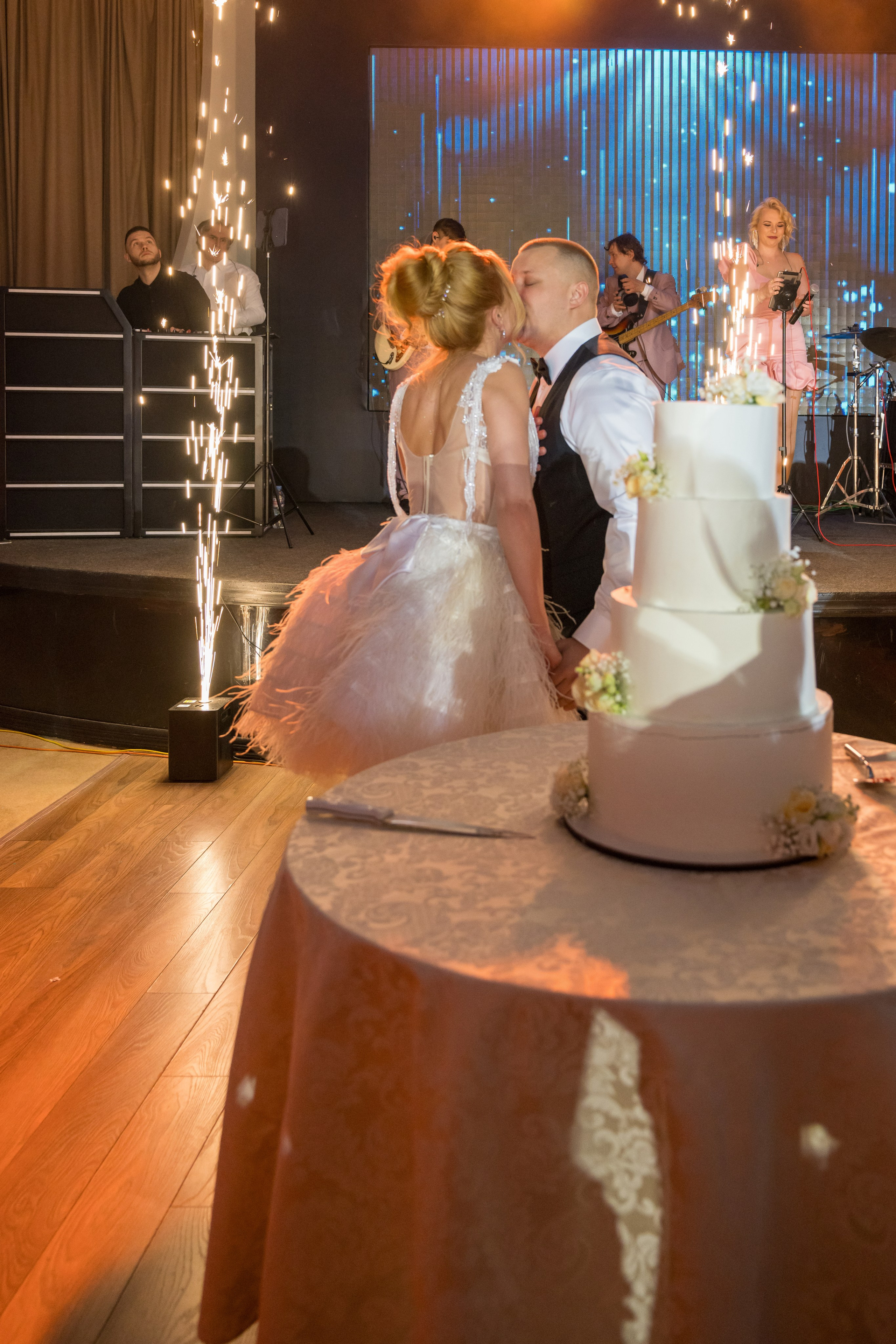 Виктор & Кристина. Семейный и контент фотограф в Москве Alira