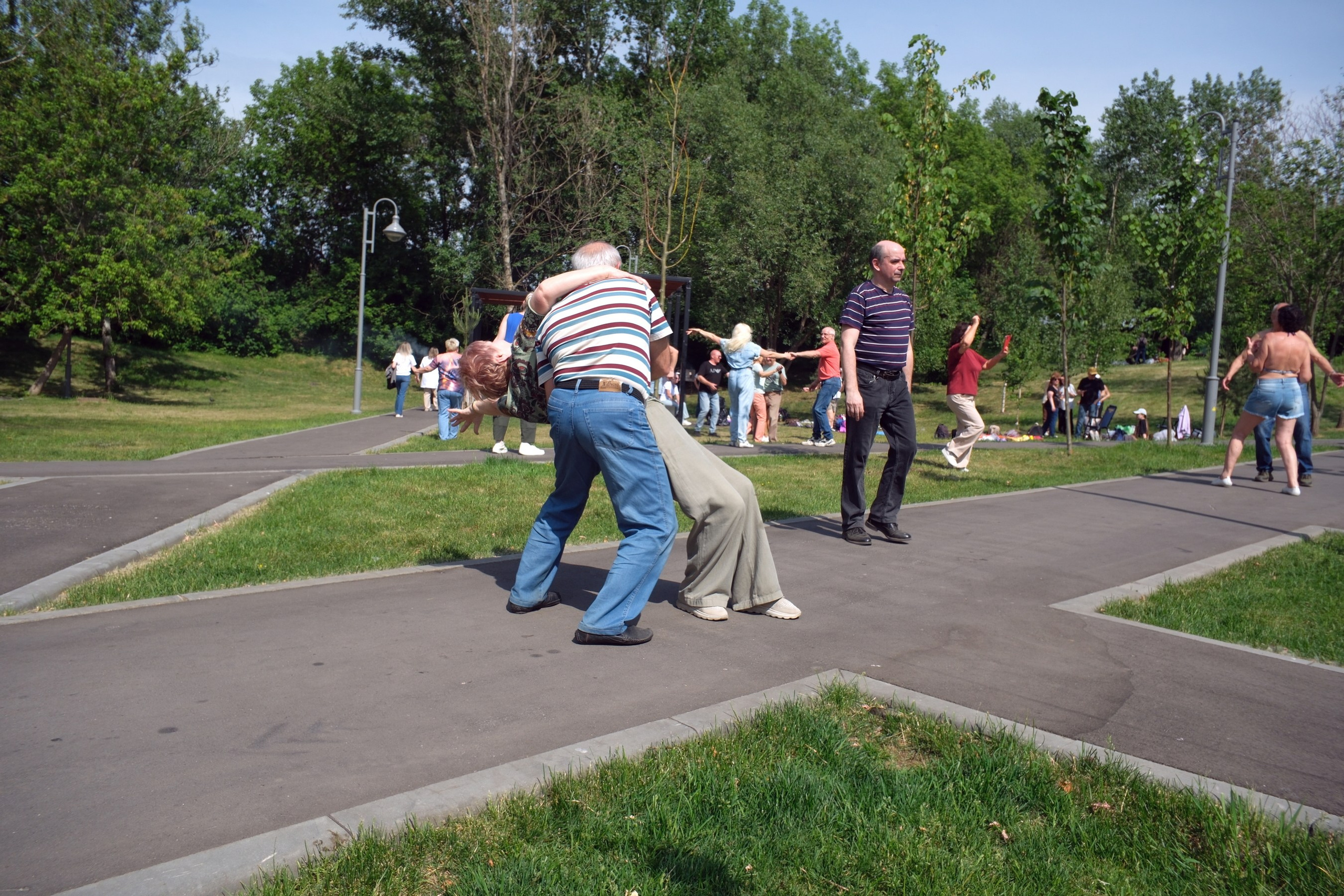 31.05.2025. Покровский парк. Активное долголетие. Улица, люди, жизнь…