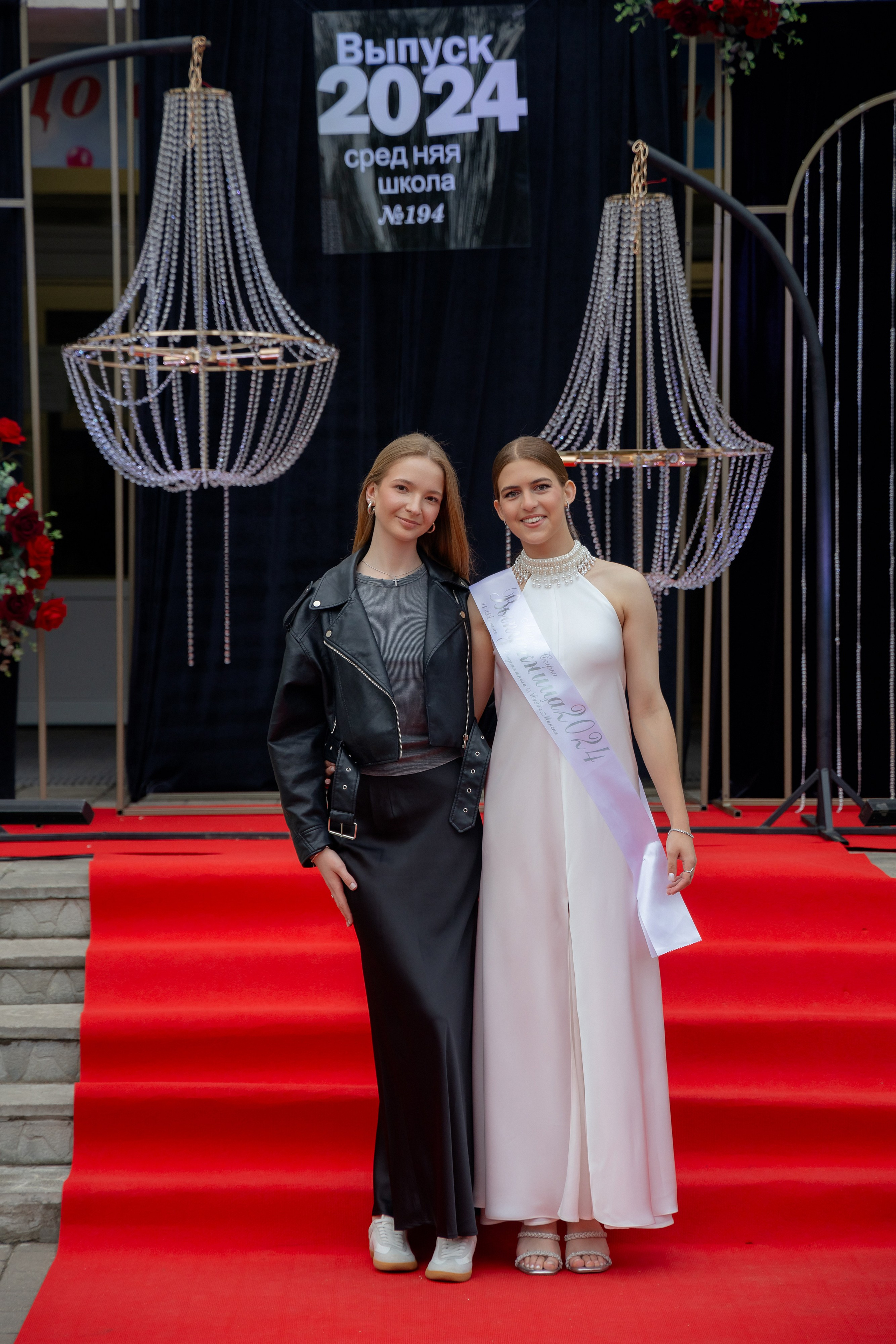 Школьный выпускной 2024 год в Соколе (Минск). Свадебный фотограф в Минске/Беларуси Сергей Спиридонов