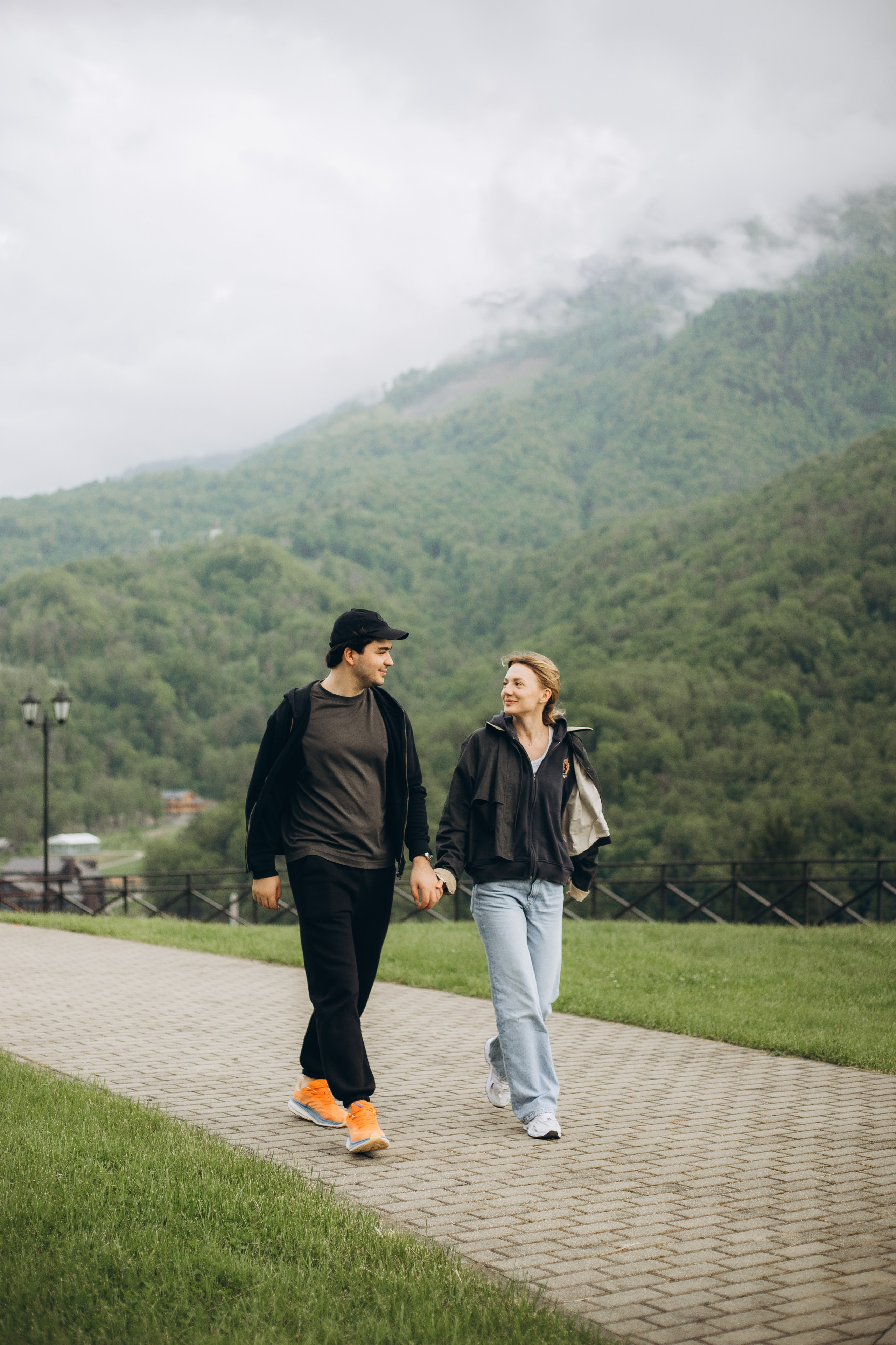 Фруктовый сад. Семейный и свадебный фотограф Сочи Адлер Сириус Красная поляна