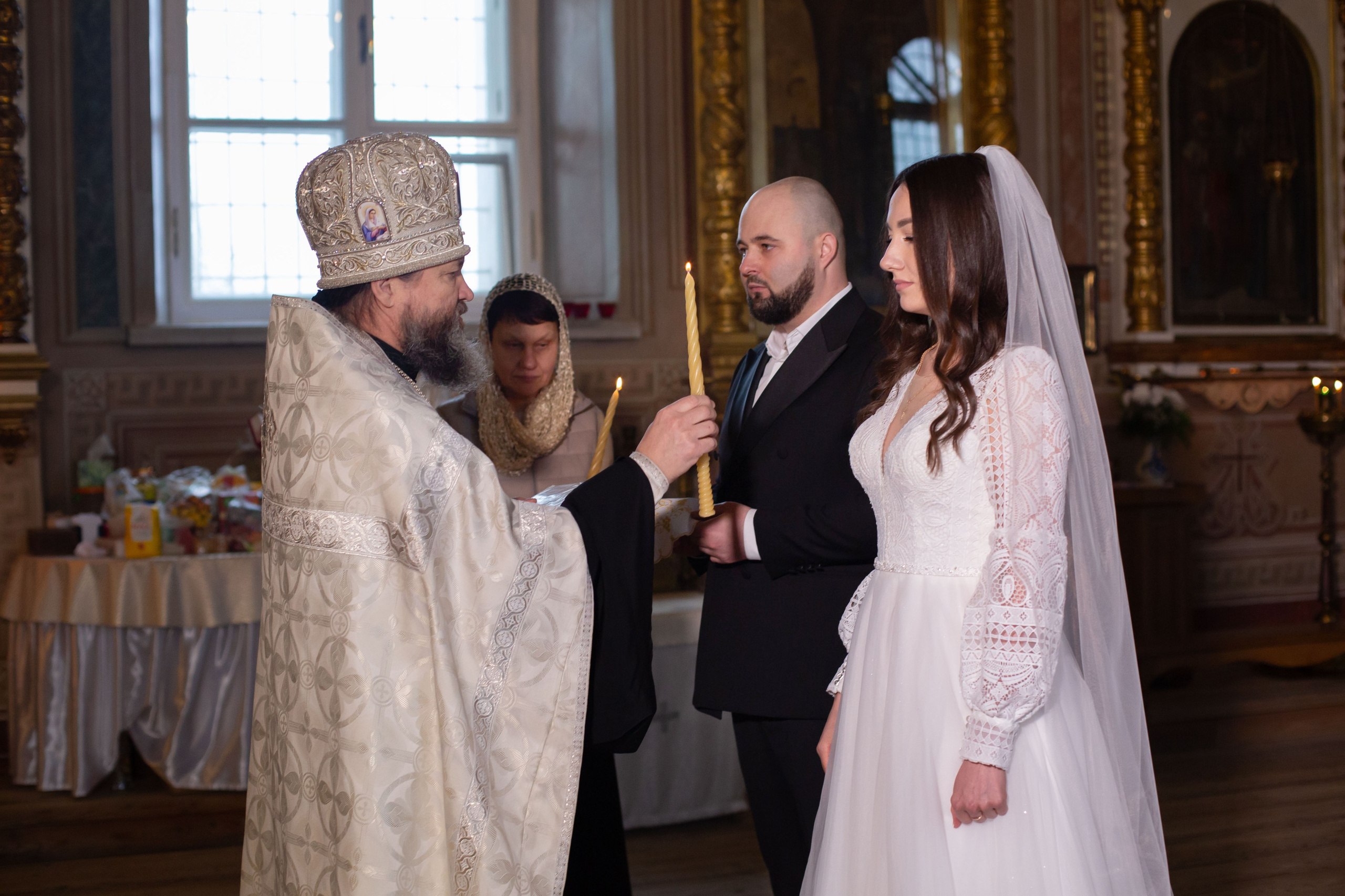 Венчание Дмитрий и Елена Воскресенский храм. Семейный и детский фотограф Анна Петракова