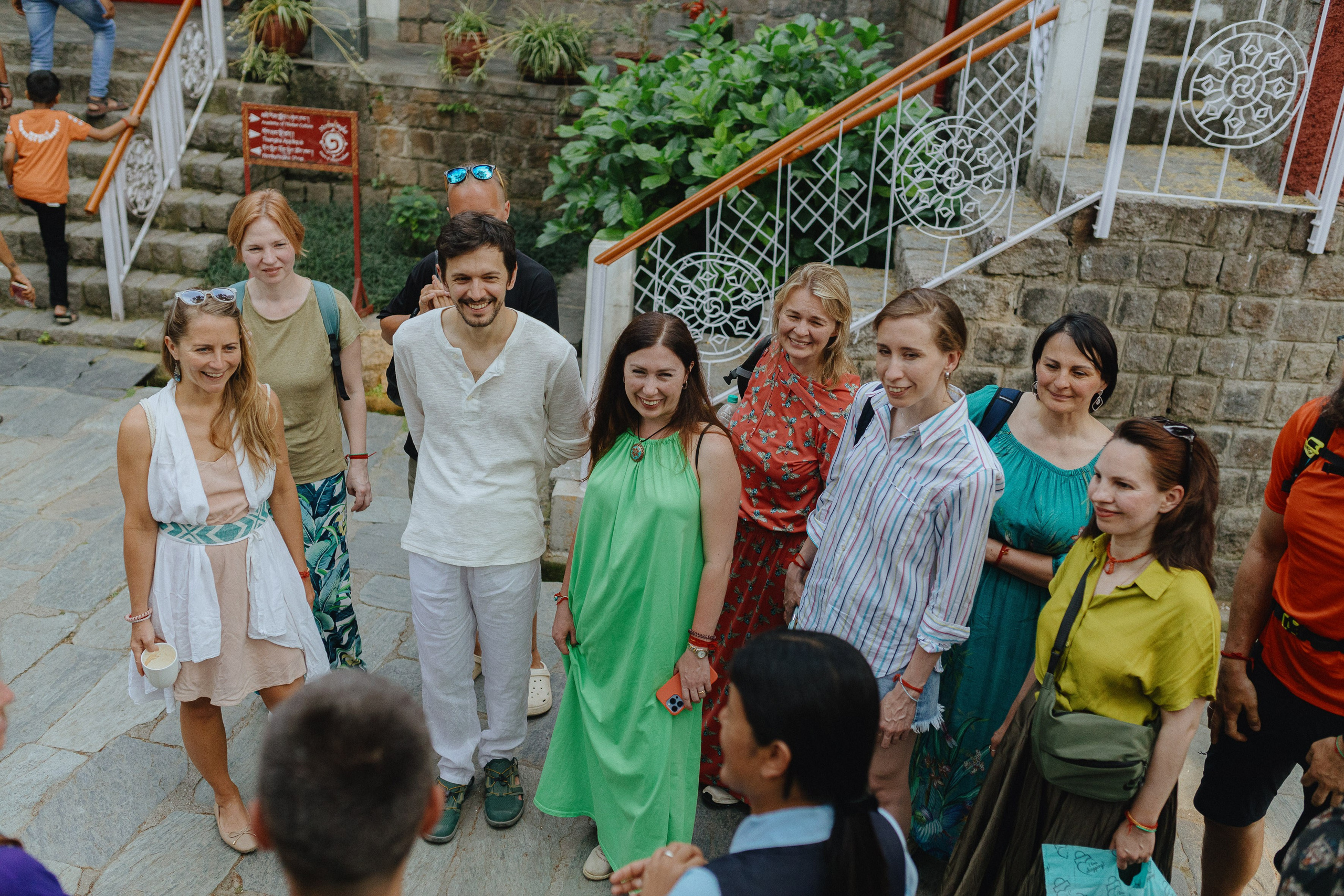 Экскурсия в резиденцию Далай Ламы с Косом и Лу. Фотограф Ольхон/ Индия, Регина