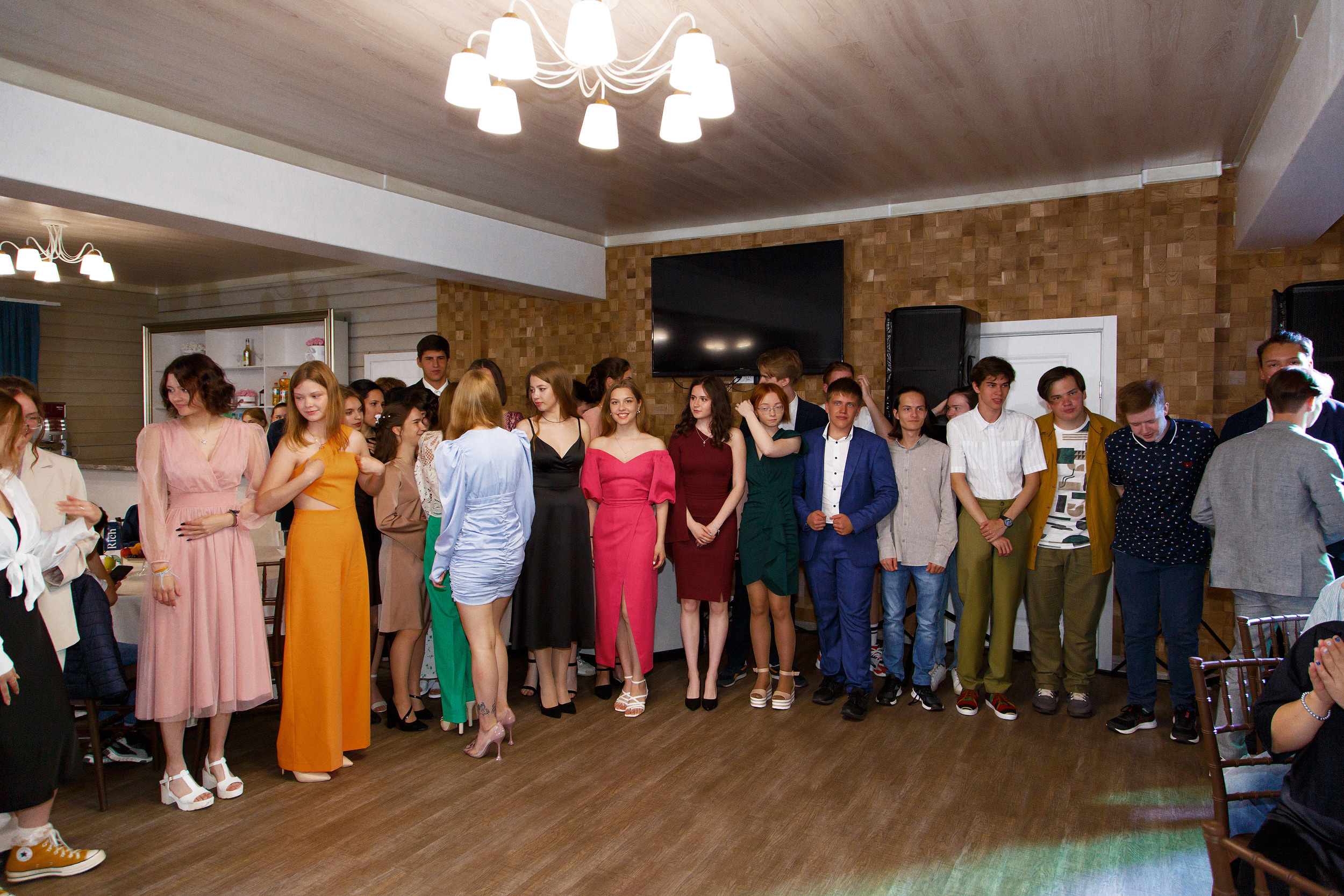 Выпускной Гимназия № 6 2022 г. Фотограф Дмитрий Молчанов | Фотограф Пермь | Фотограф