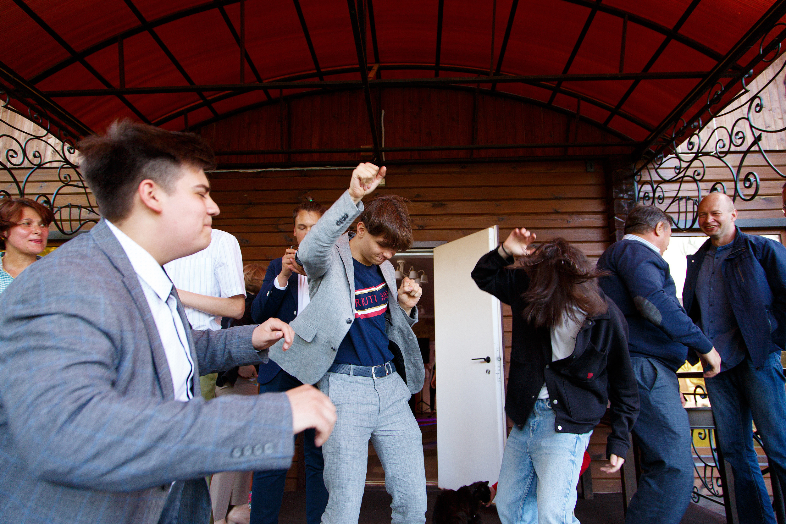 Выпускной Гимназия № 6 2022 г. Фотограф Дмитрий Молчанов | Фотограф Пермь | Фотограф