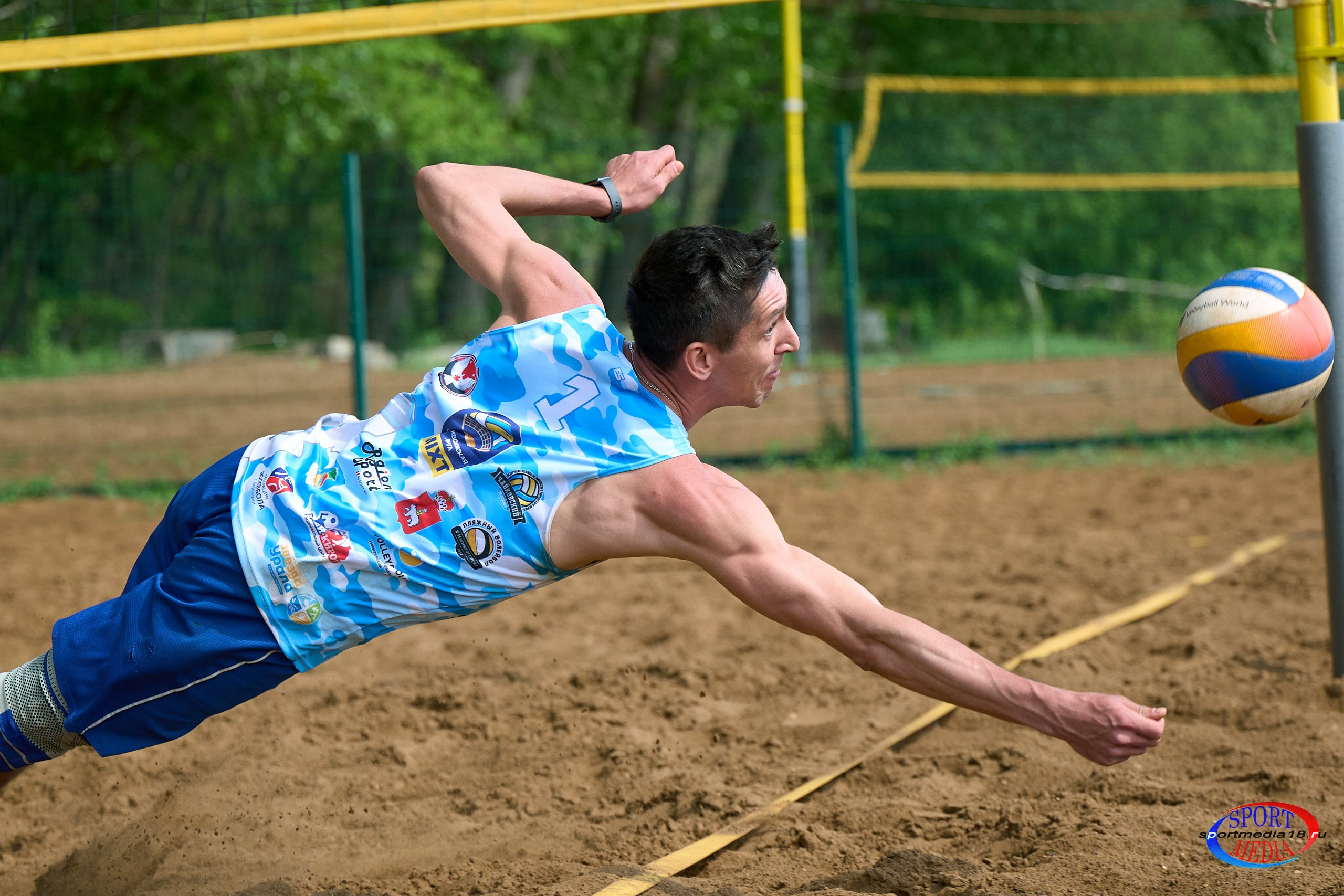 Пляжный волейбол. ПРИВОЛЖСКАЯ ЛИГА MIXT Ижевск 18.05.2025. Спортивный репортажный фотограф в Ижевске Сергей Мерзляков