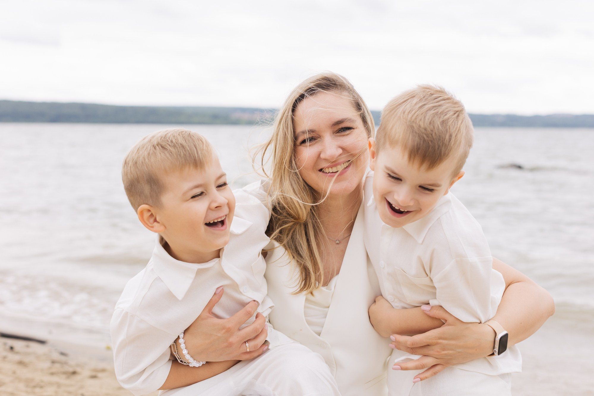 Семейная фотопрогулка на море. Семейный фотограф в Новосибирске Инна Кузнецова