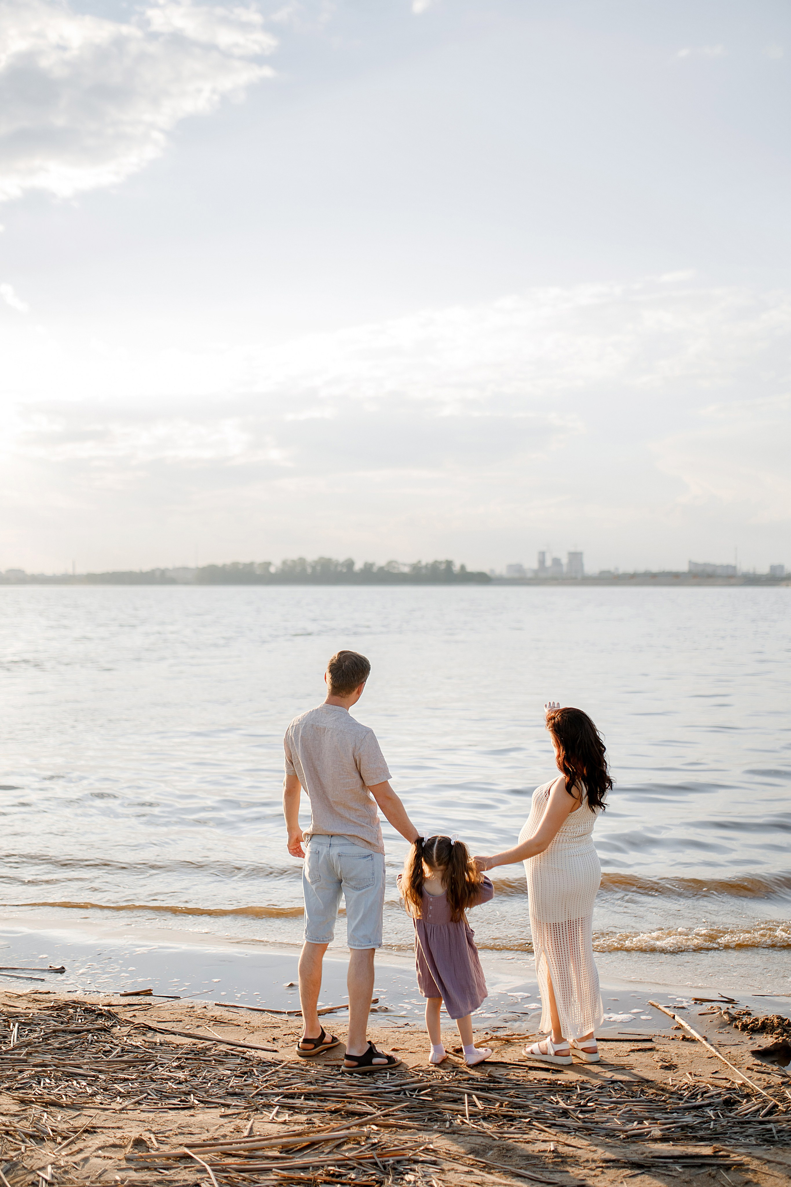 Семейная съёмка на пляже. Свадебный и семейный фотограф в Казани Алина Гилазиева