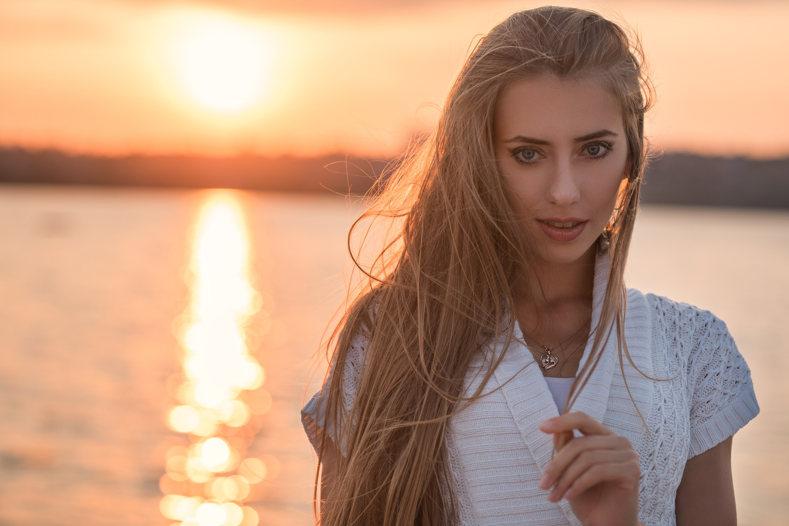 Фотосет на берегу реки с Викторией для «себя»