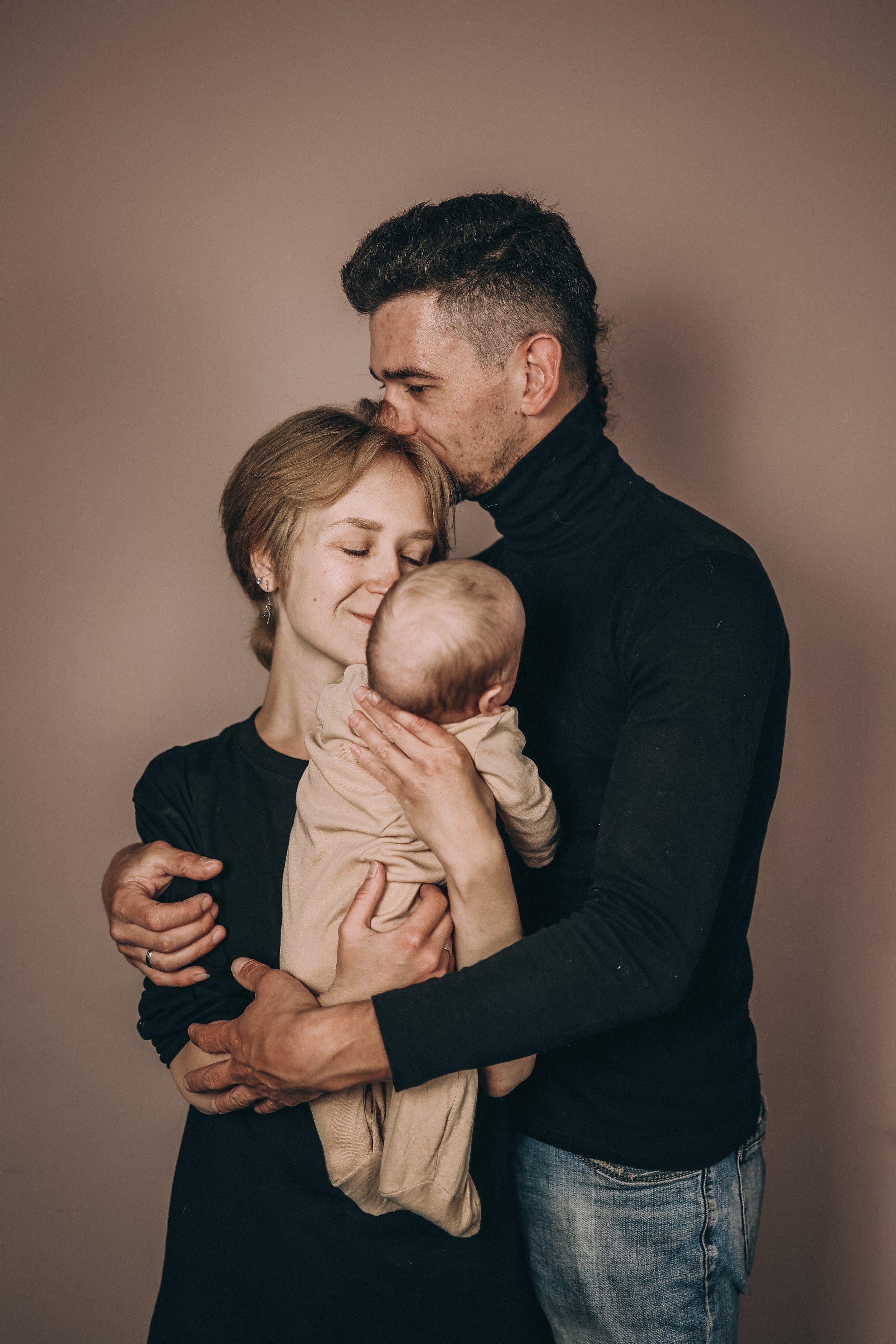 Семья в студии. Фотограф Алена Малинина в Санкт-Петербурге Пушкин Питер СПб Семейные и детские фотосессии