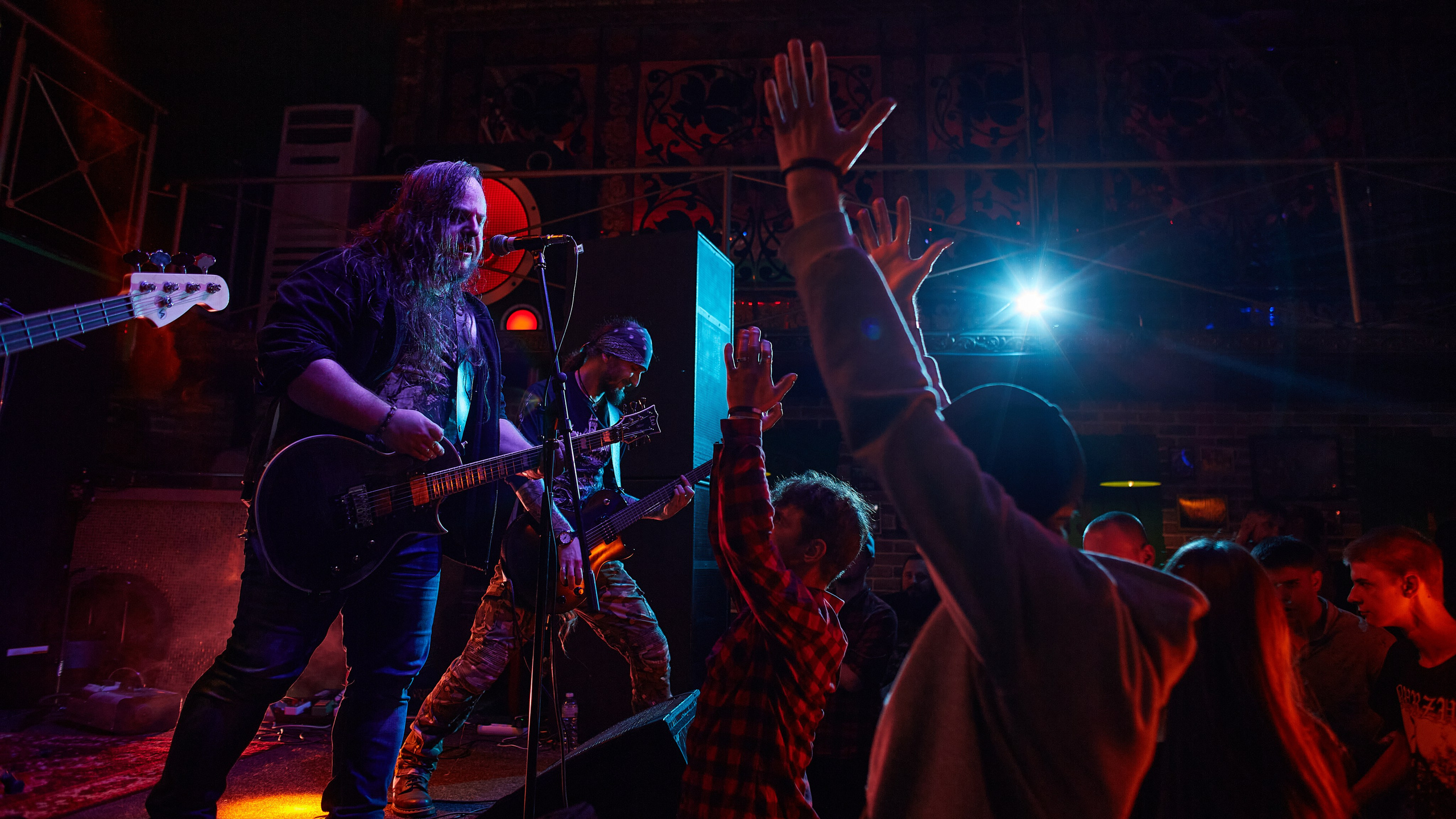 2023-11-03. Abysslooker