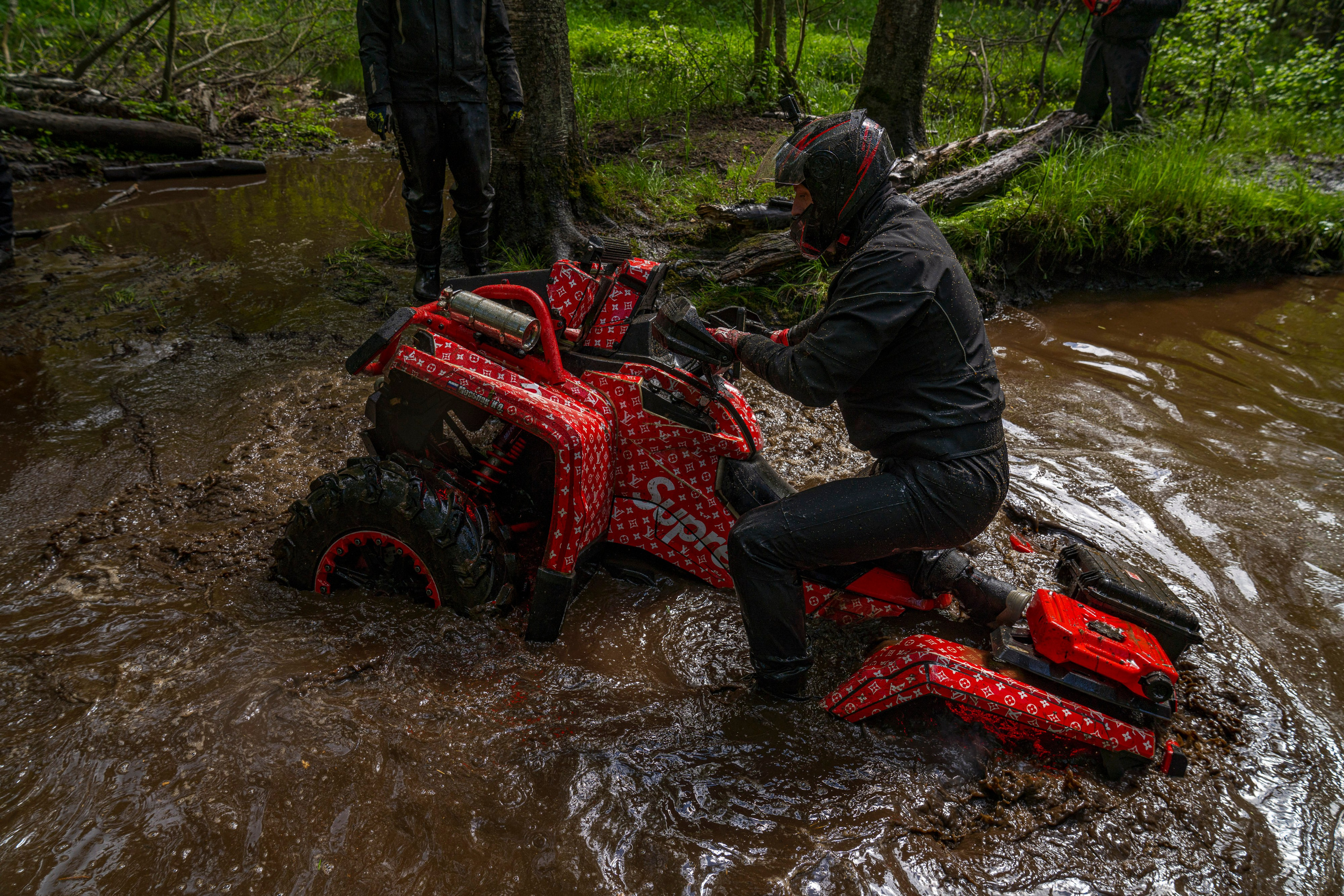 RazVolution. Графический дизайнер Илья Левченко