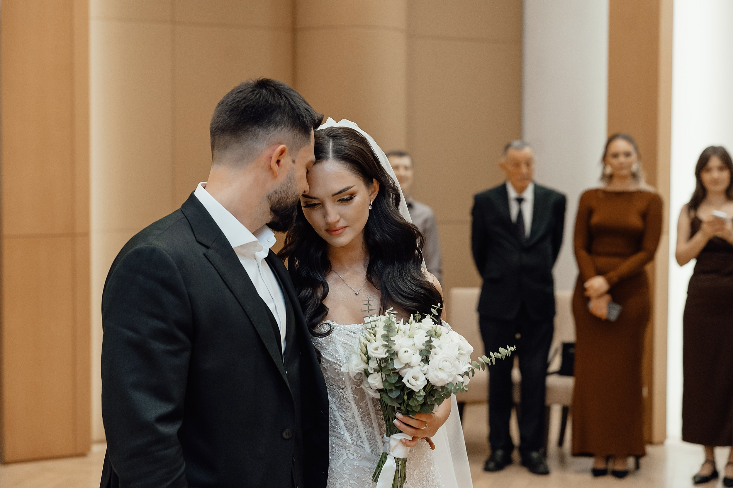 свадебная фотосессия в загсе в барвиха luxury village