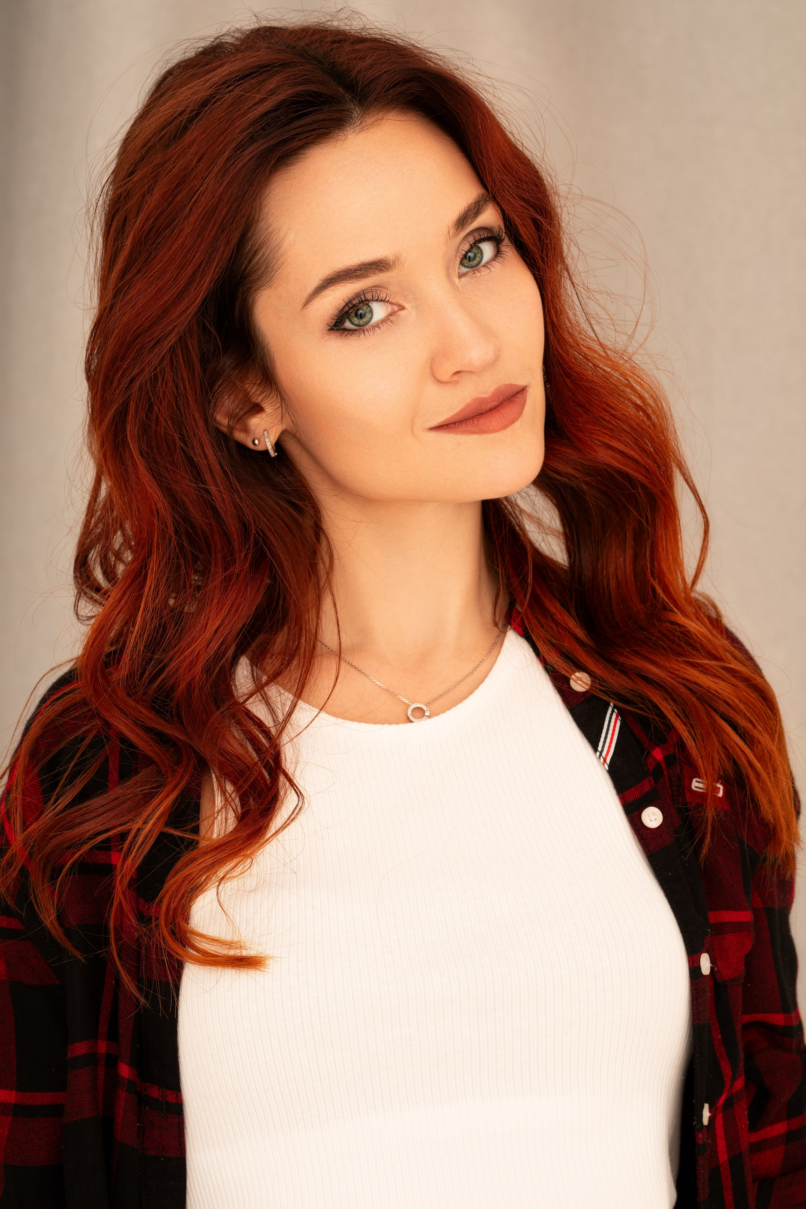 Студийный фотосет с Еленой в интерьере и на циклораме в формате для «себя»