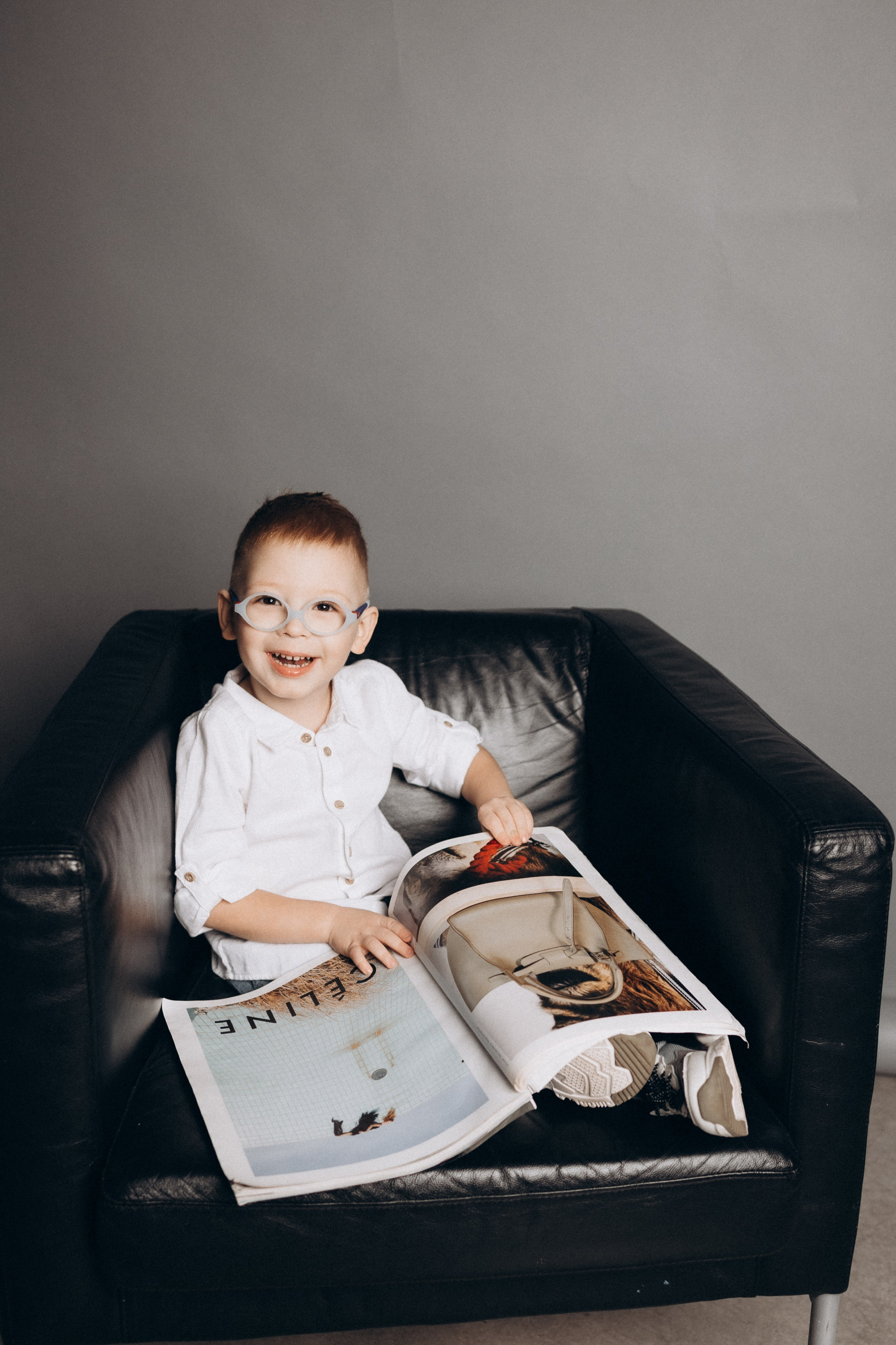 Фотосессия, а студии мамы и сына. Фотограф Артем Бросов в Санкт-Петербурге и Дубае