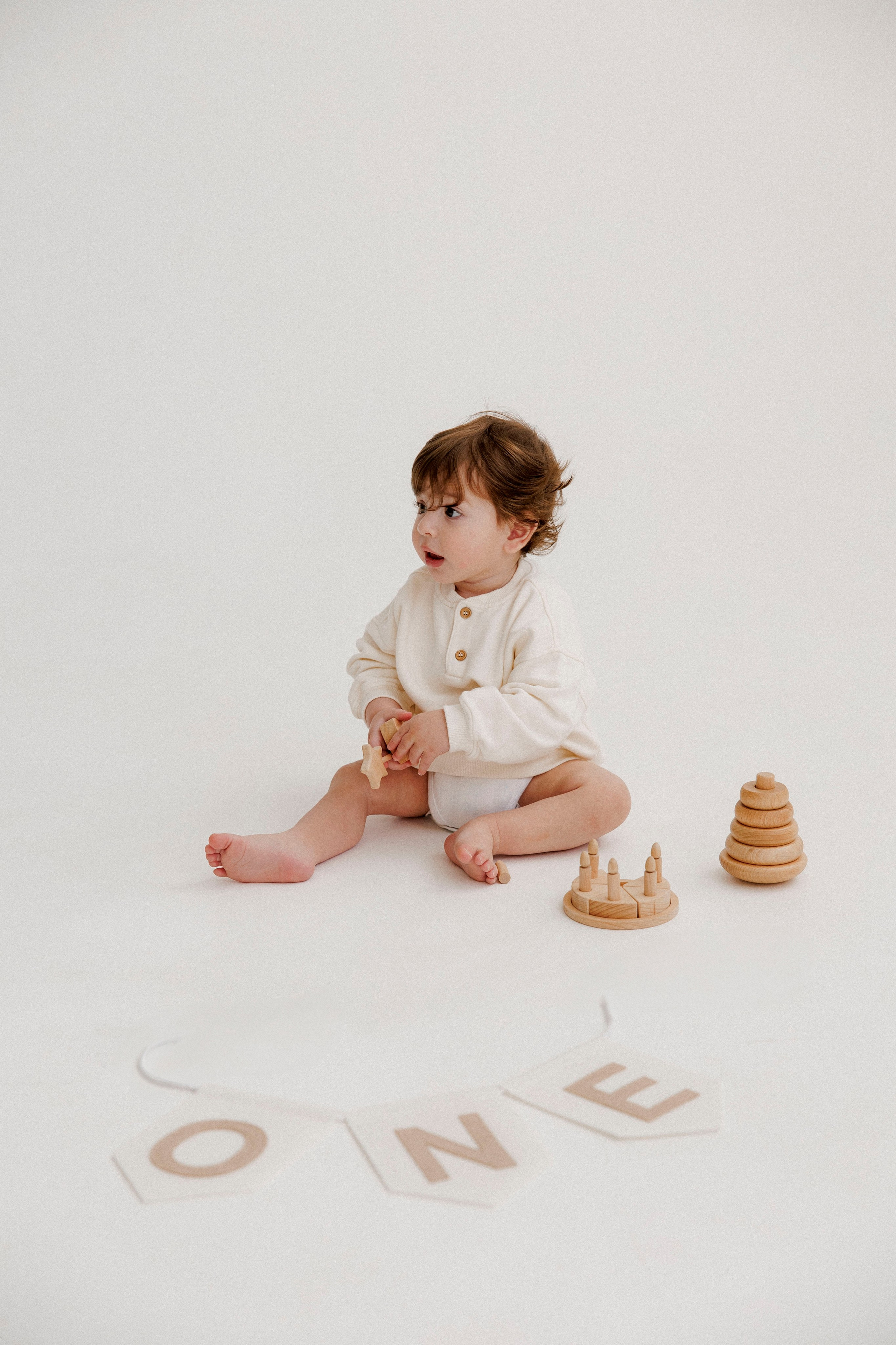 One year inside the White studio. Wedding and family photographer