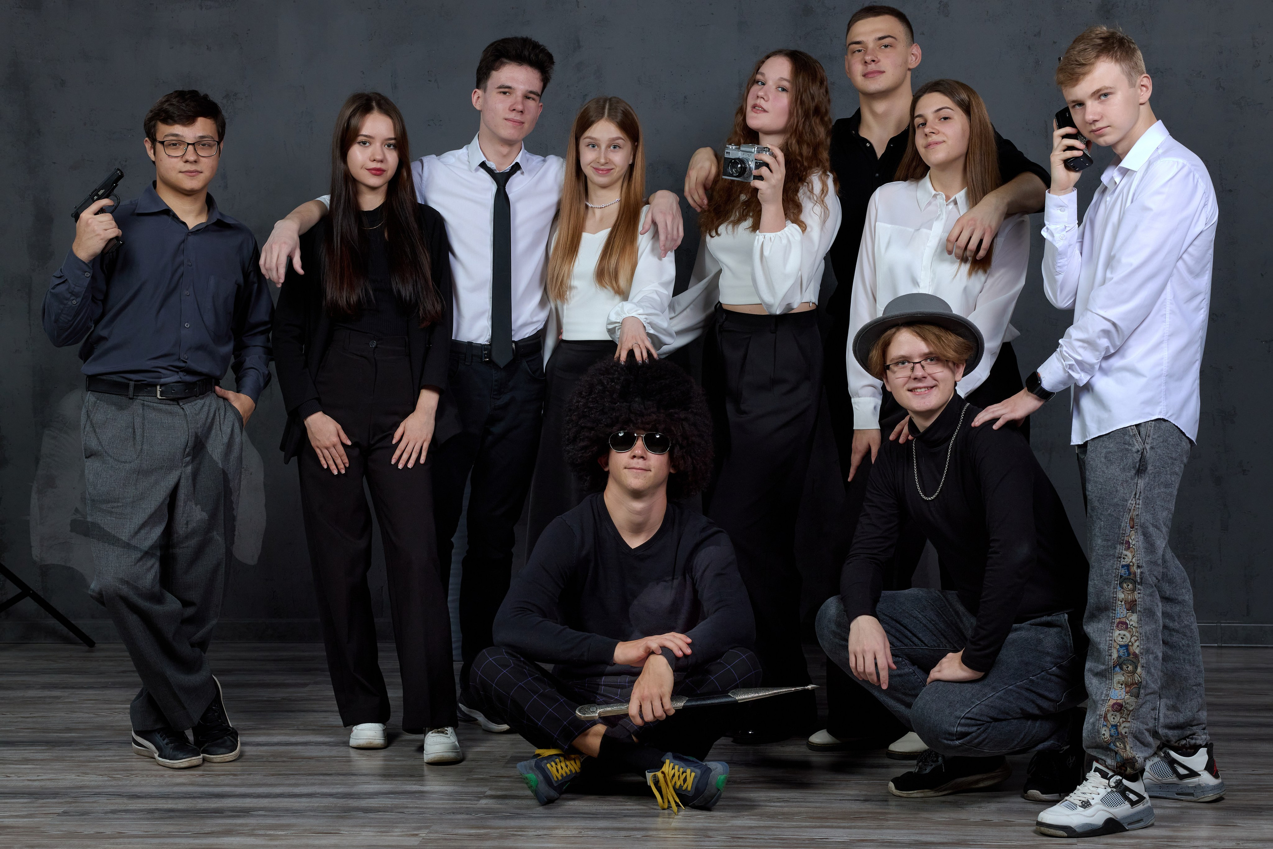 Сьемка выпускного альбома в студии DARK LOFT таганрог. Фотограф Выпускные альбомы Таганрог Сергей Коробченко