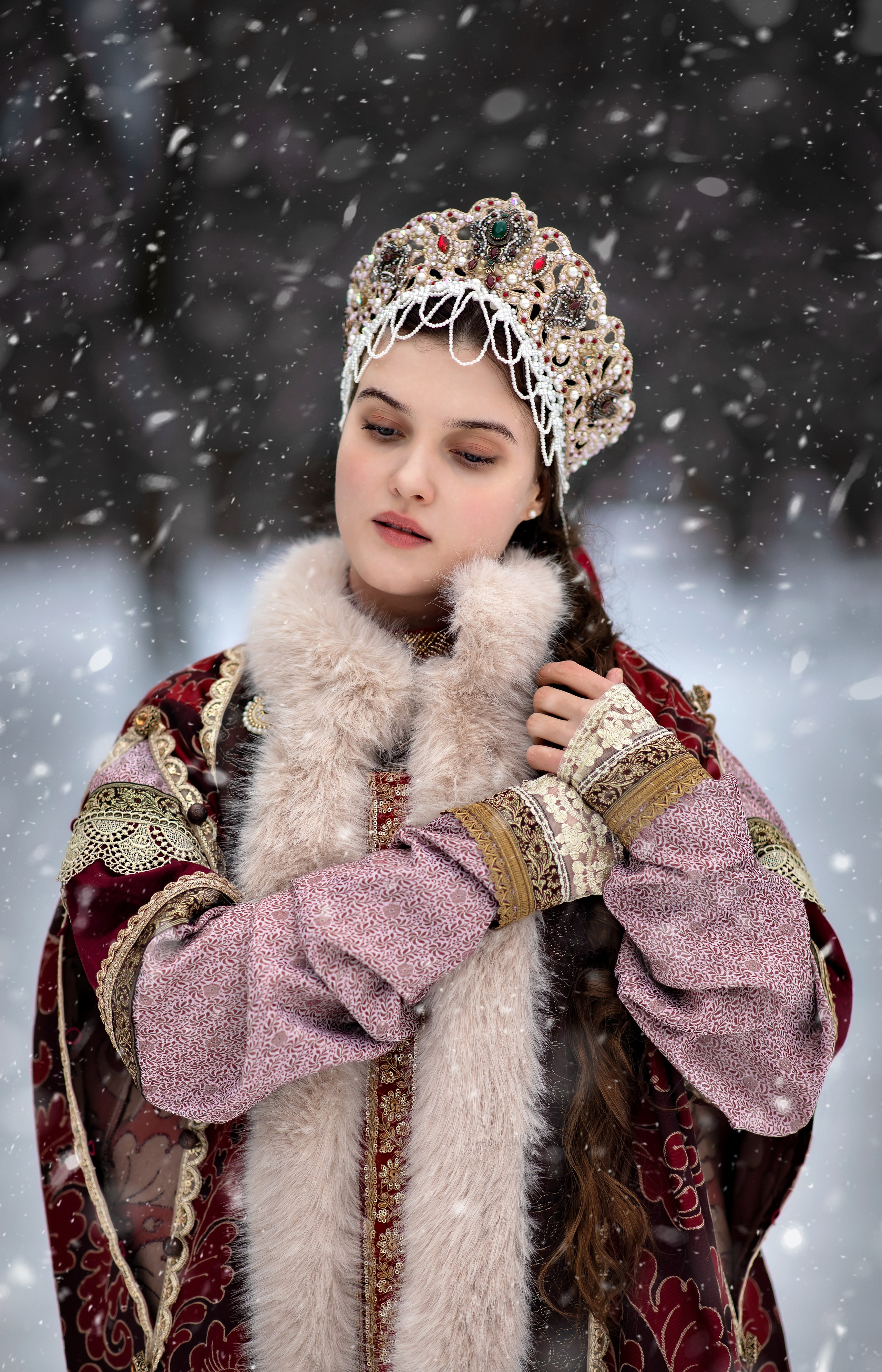 A10. Дизайнер костюмов и украшений, фотограф