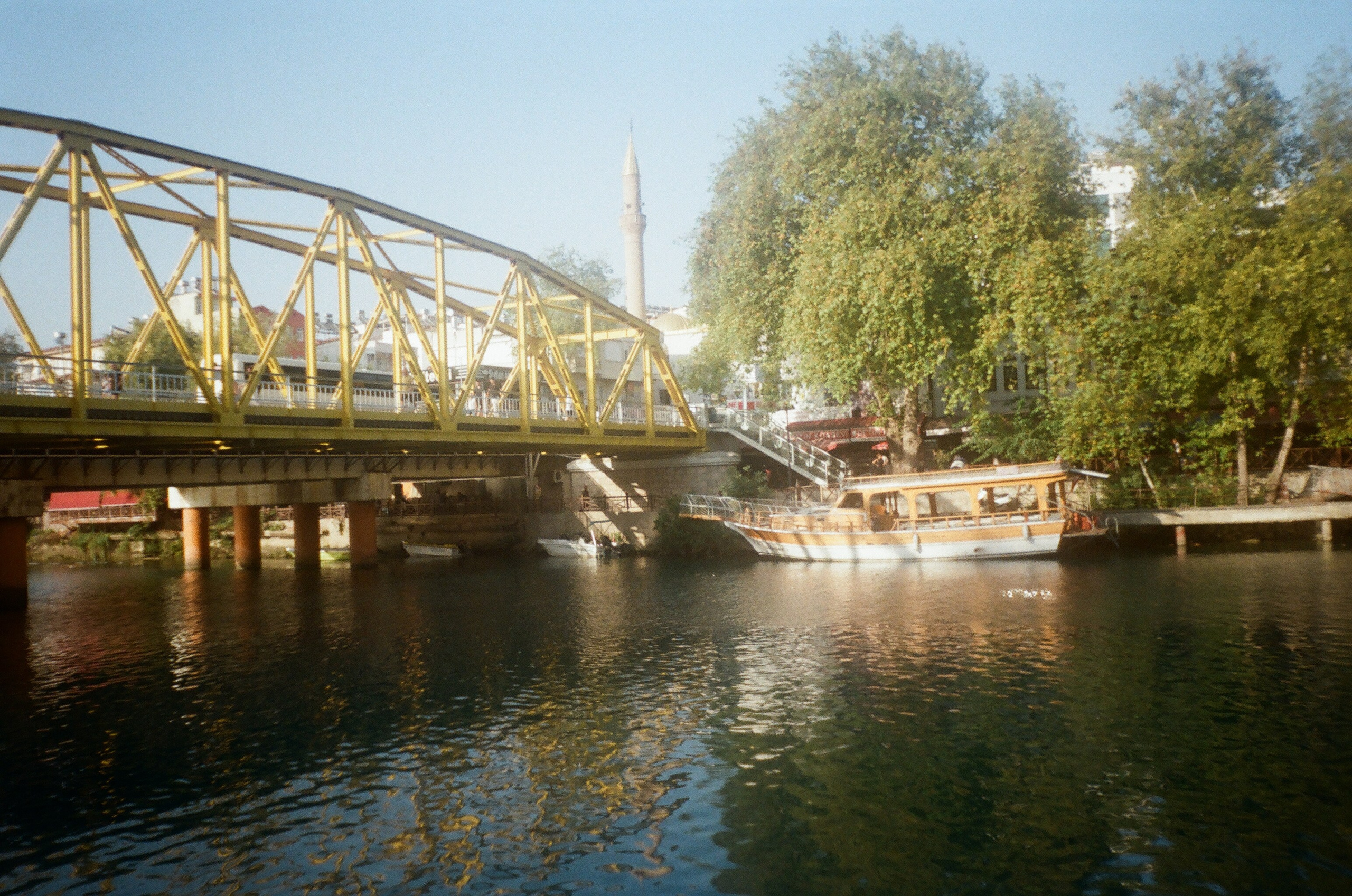 Плёнка. Человек в Шляпе