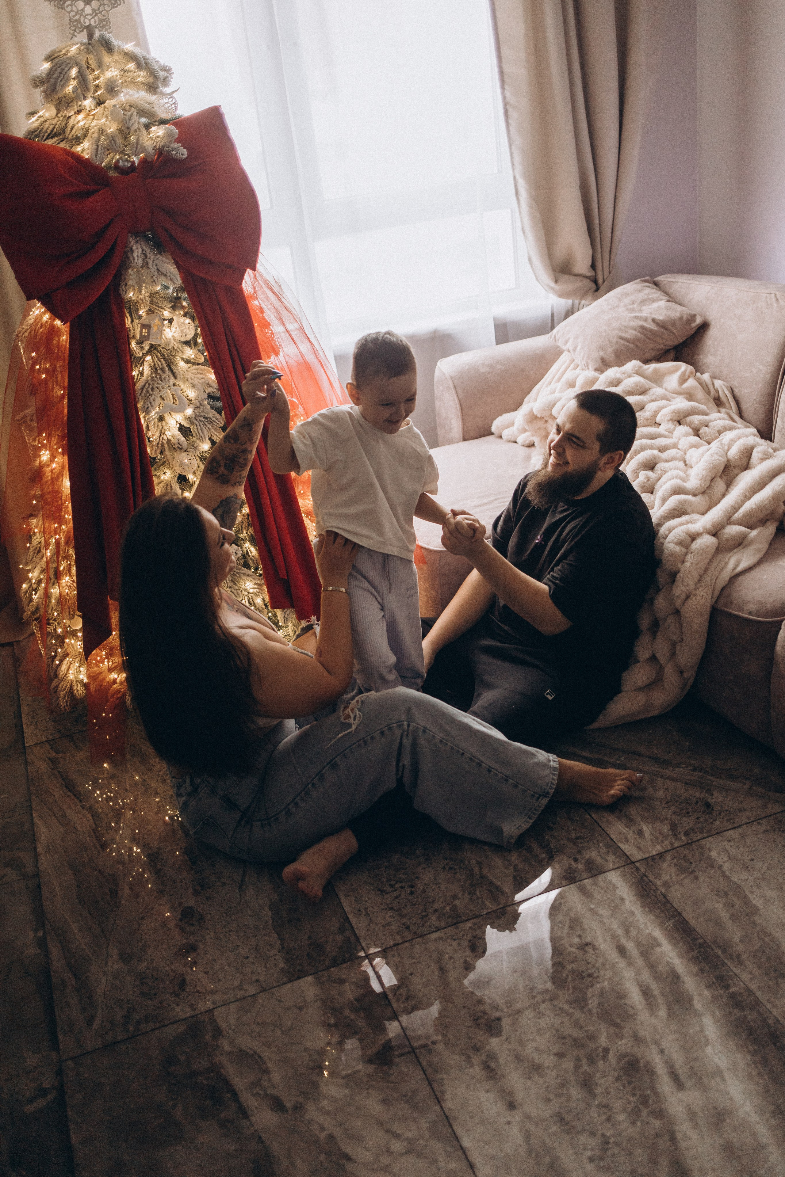 Олеся, Дима и Саша. Главная