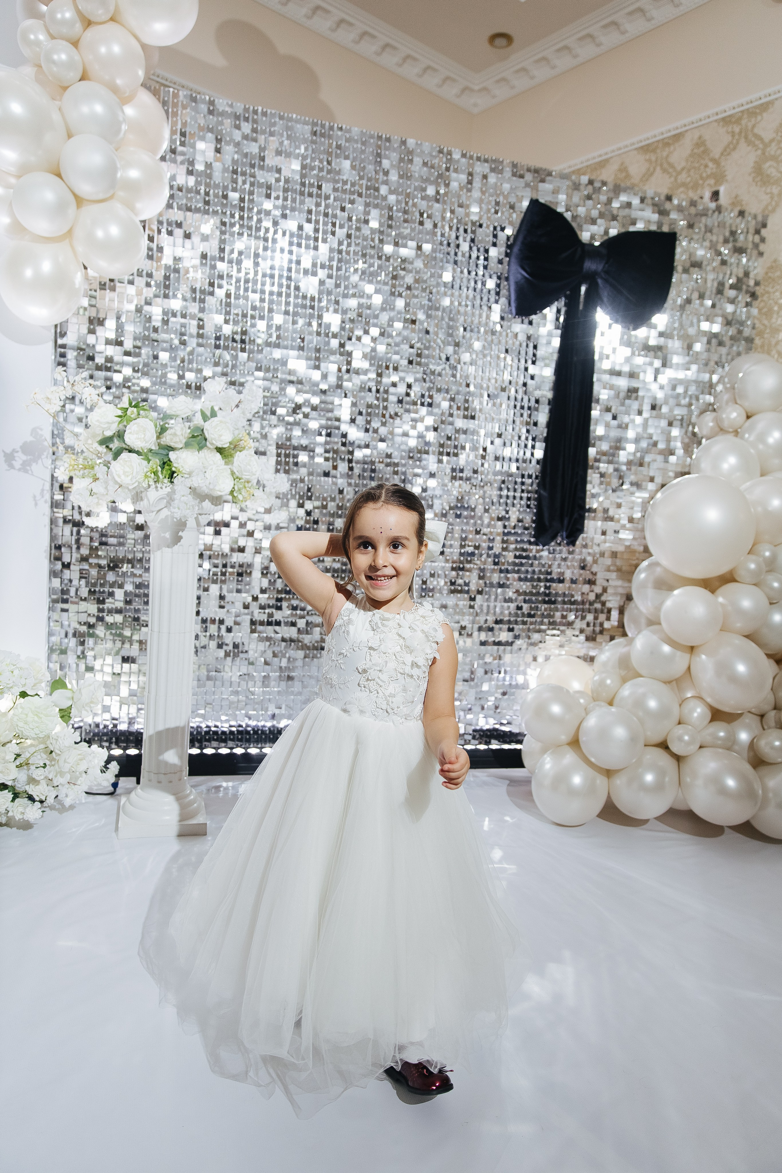 Ани и Назели. 35&5 День рождения, «Янтарь». Фотограф в Красноярске Надежда Воскресенская