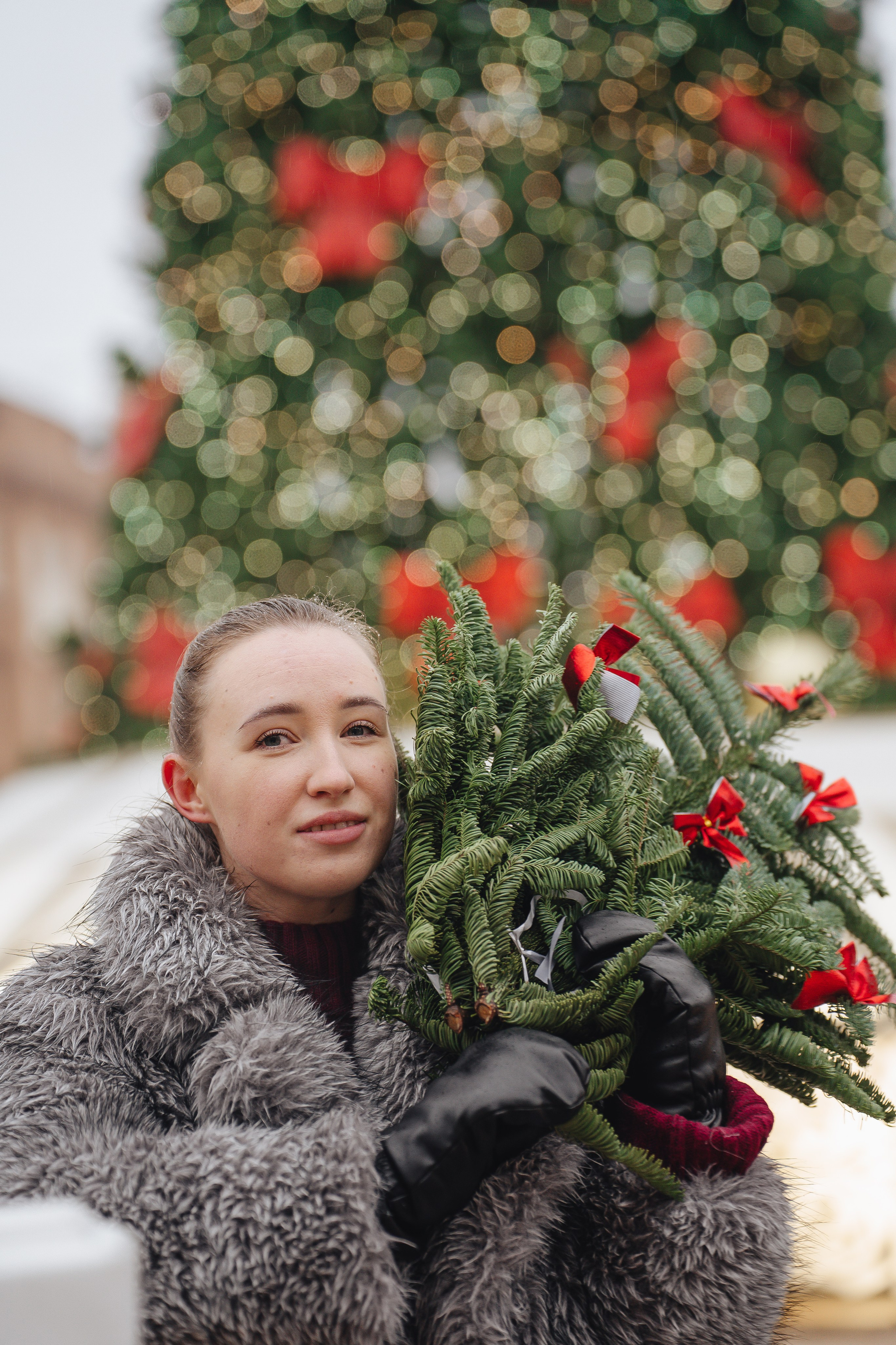 ПРОГУЛКА НА МАНЕЖНОЙ ПЛОЩАДИ ДЛЯ ДЕВУШКИ ПЕРЕД НОВЫМ ГОДОМ (НОВОГОДНЯЯ ФОТОСЕССИИЯ НА МАНЕЖНОЙ ПЛОЩАДИ). Профессиональный фотограф, Санкт-Петербург — Виктория Богомолова
