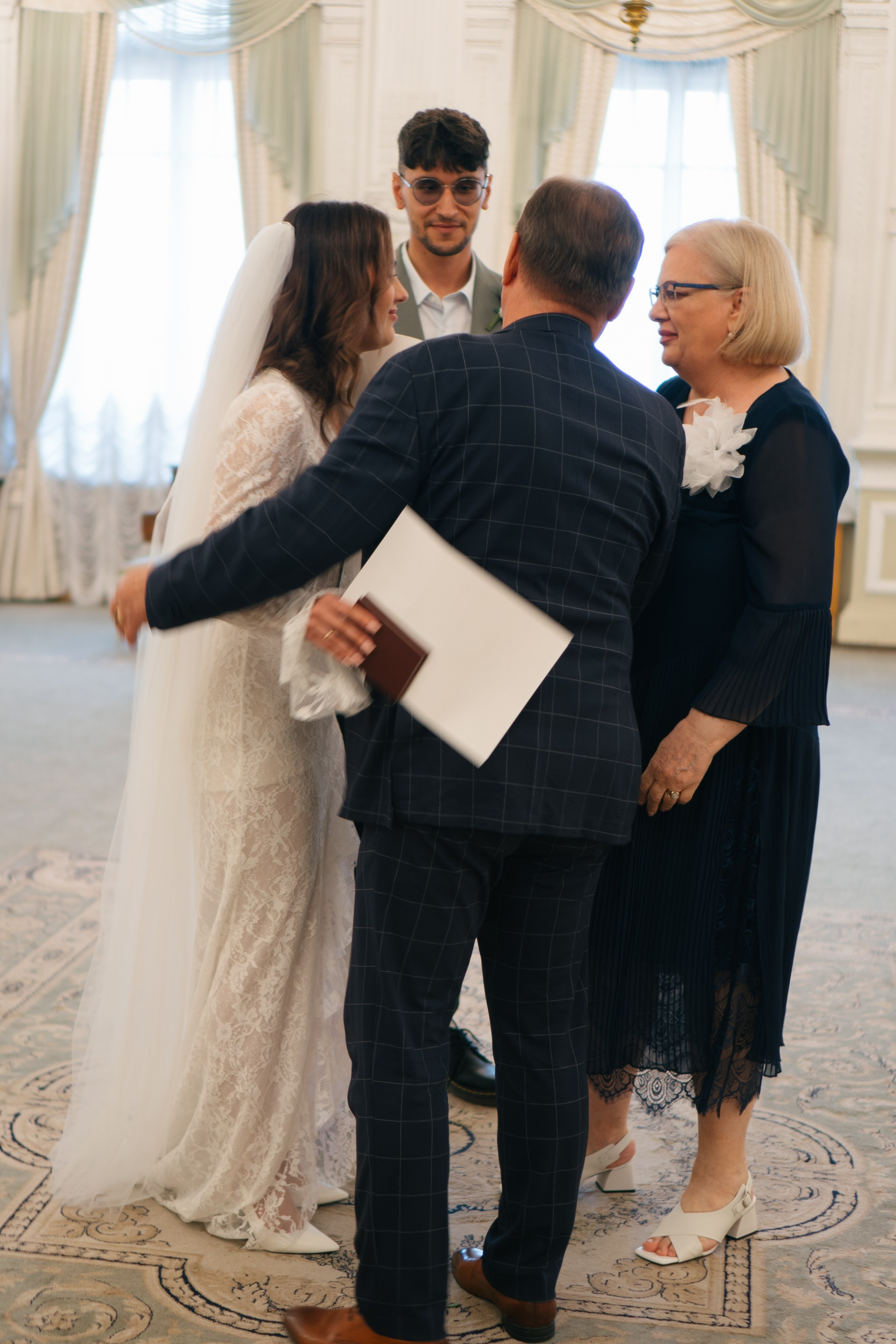 СЪЁМКИ В ПЕРВОМ ДВОРЦЕ ПРОГУЛКА И СТУДИЯ. Профессиональный фотограф, Санкт-Петербург — Виктория Богомолова