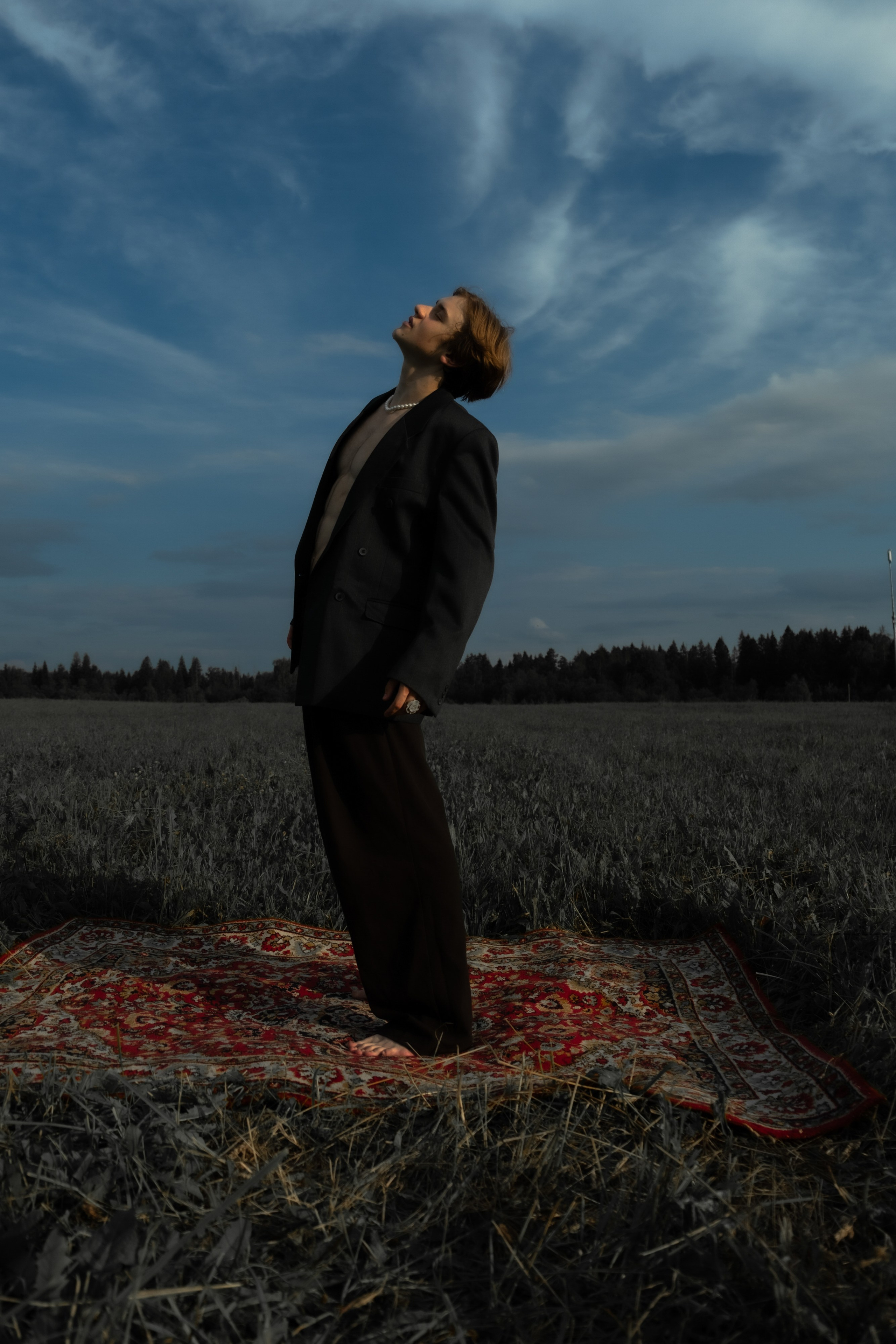 Ковер. Поле. Глеб. Мари — фотограф и видеограф из Москвы