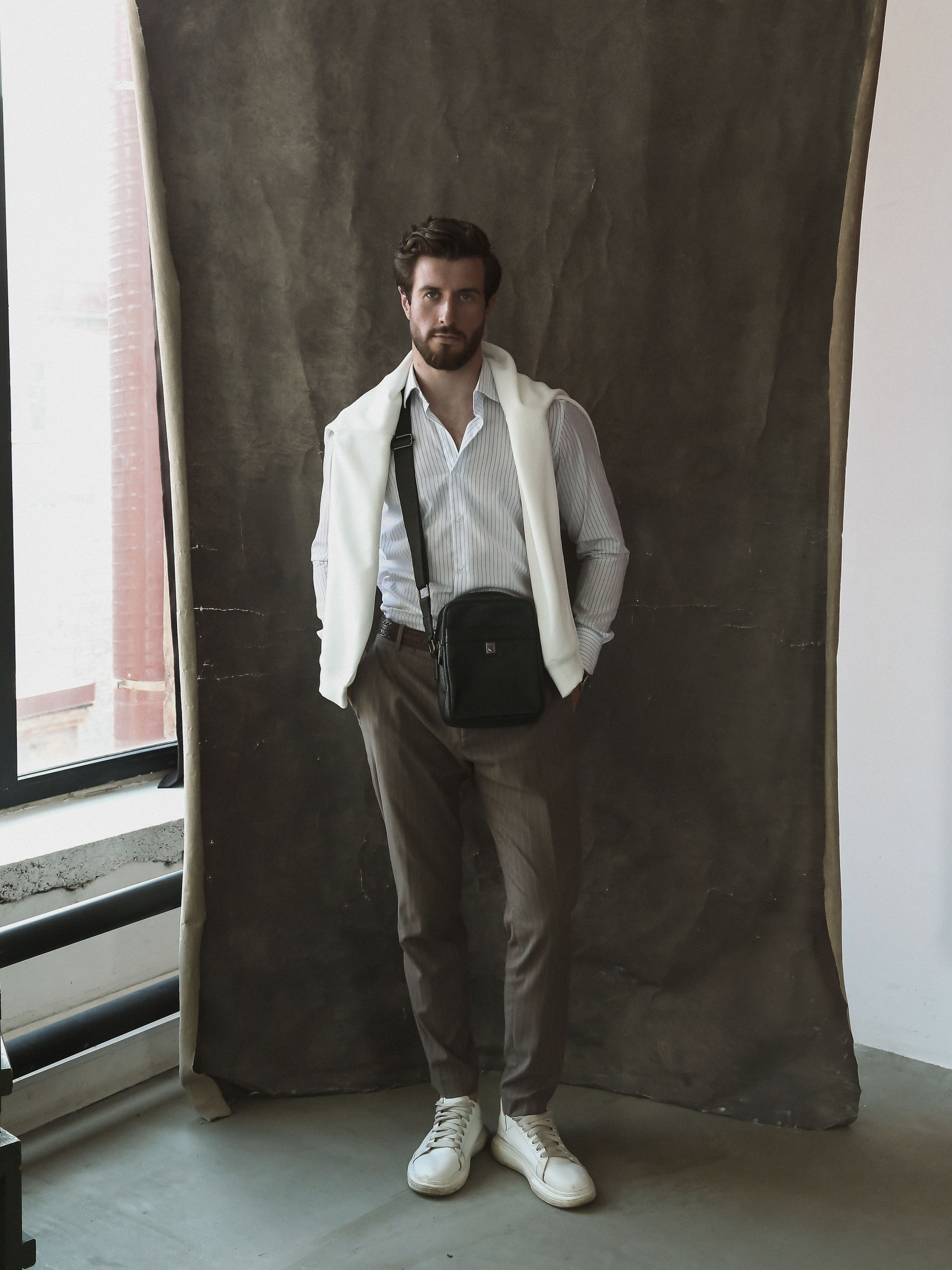 Коммерческая фотосессия мужских сумок для маркетплейсов и социальных сетей. Fashion фотограф в Санкт-Петербурге Савинова Ирина