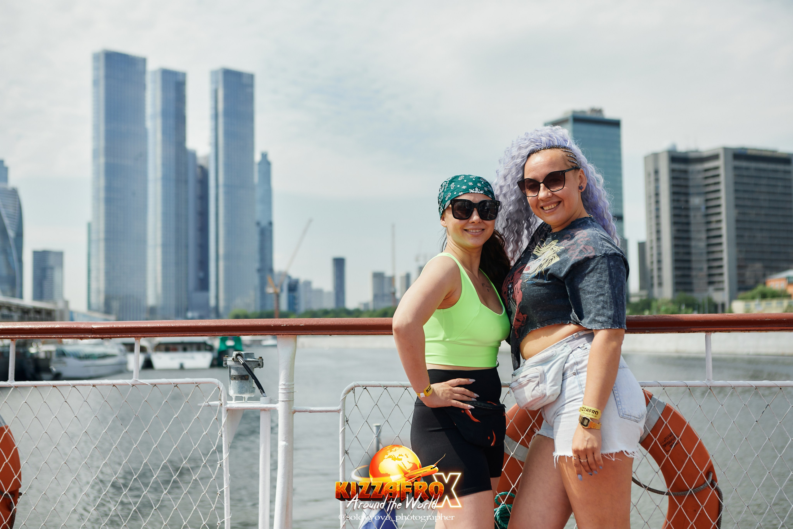 Boat party. Свадебный фотограф