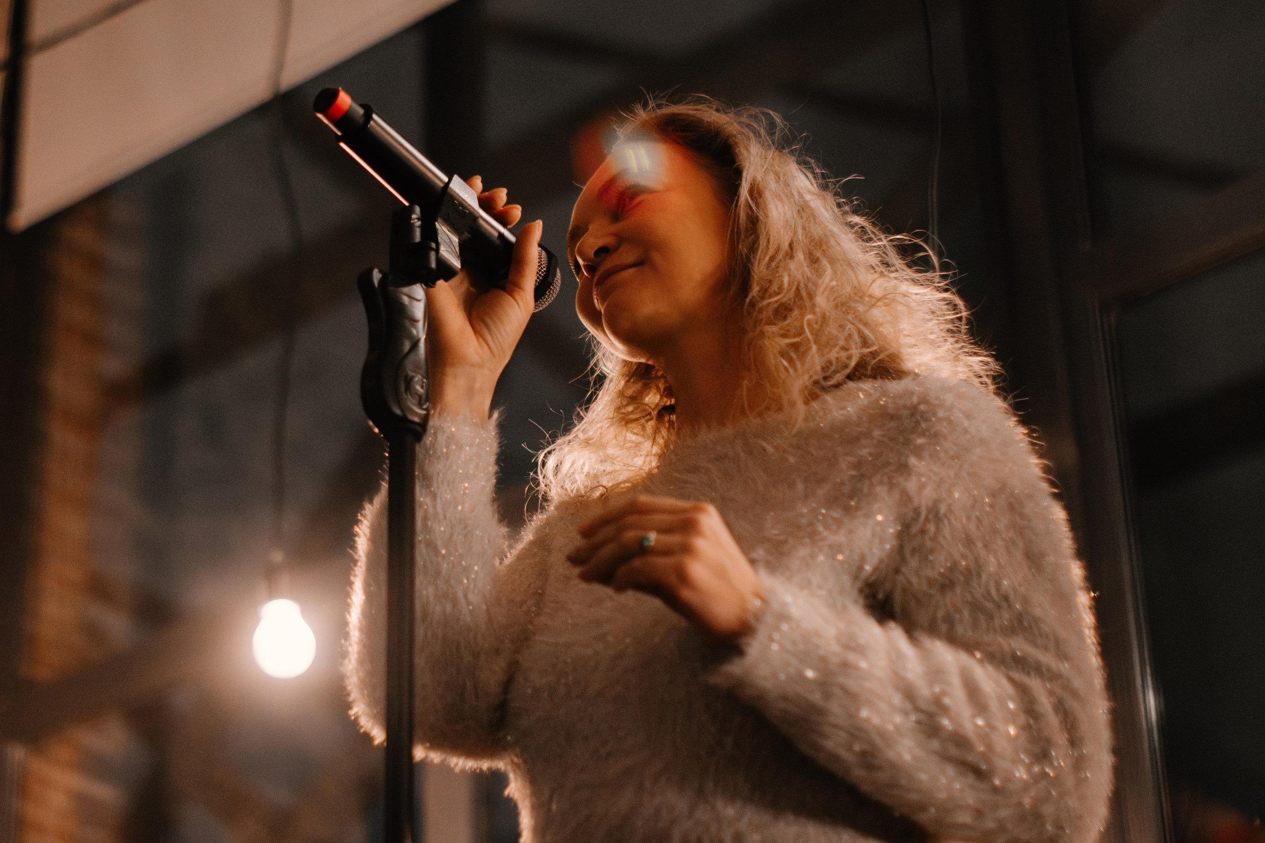 Квартирник MUZOTEKA: «Осенний ДеПесняк». Фотограф в Челябинске Любовь Денисенко