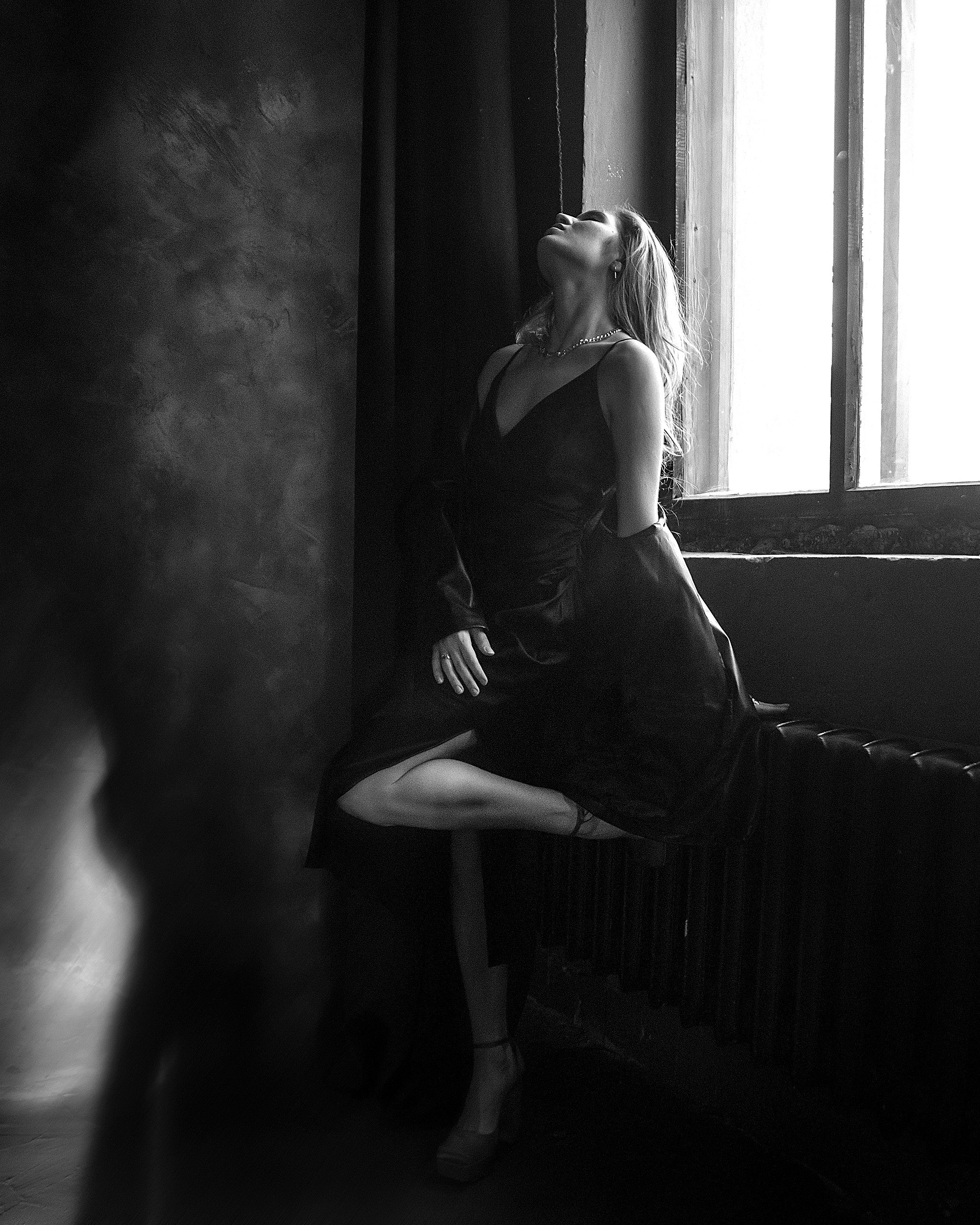 Студийная фотосессия в низком ключе. Портретный фотограф Дарья Едапина Новосибирск. Фотограф Дарья Едапина Новосибирск