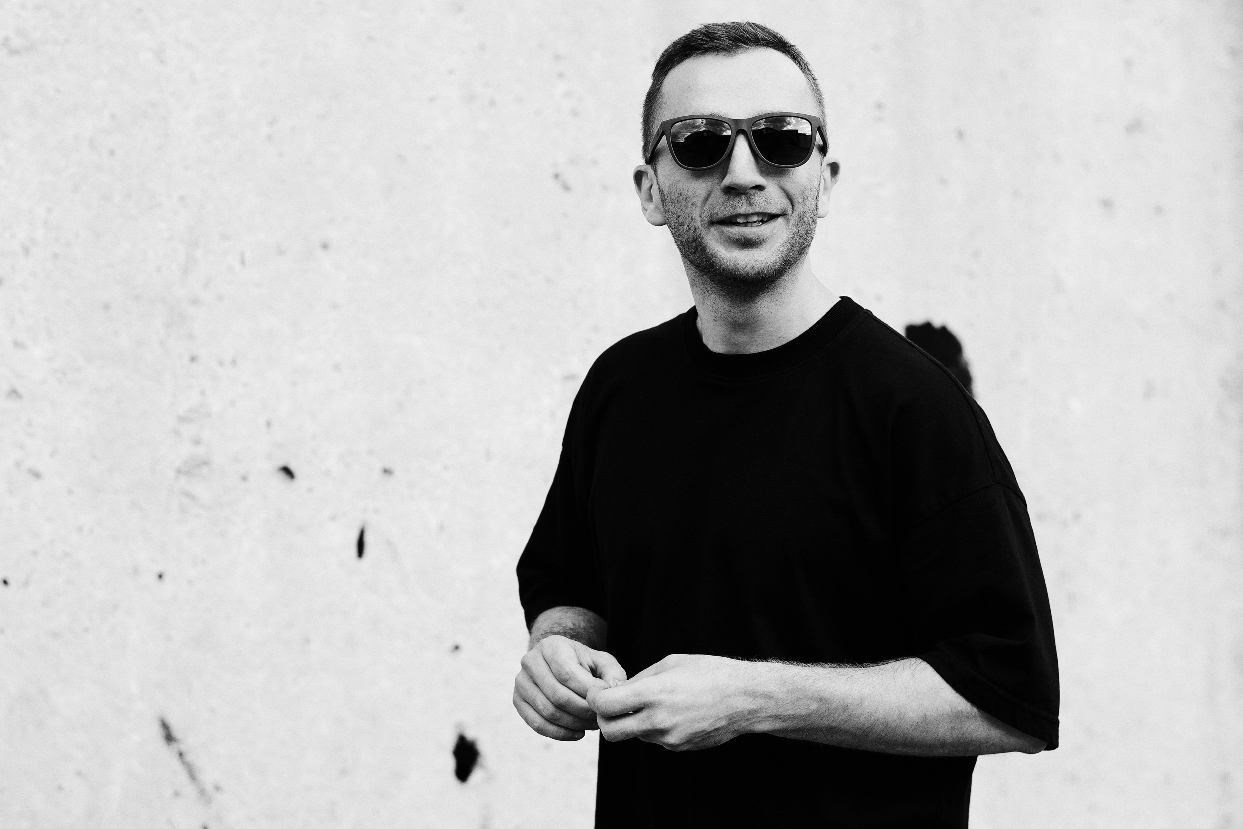 Уличная фотосессия мужской портрет. Фотограф Дарья Мустафина, Тюмень