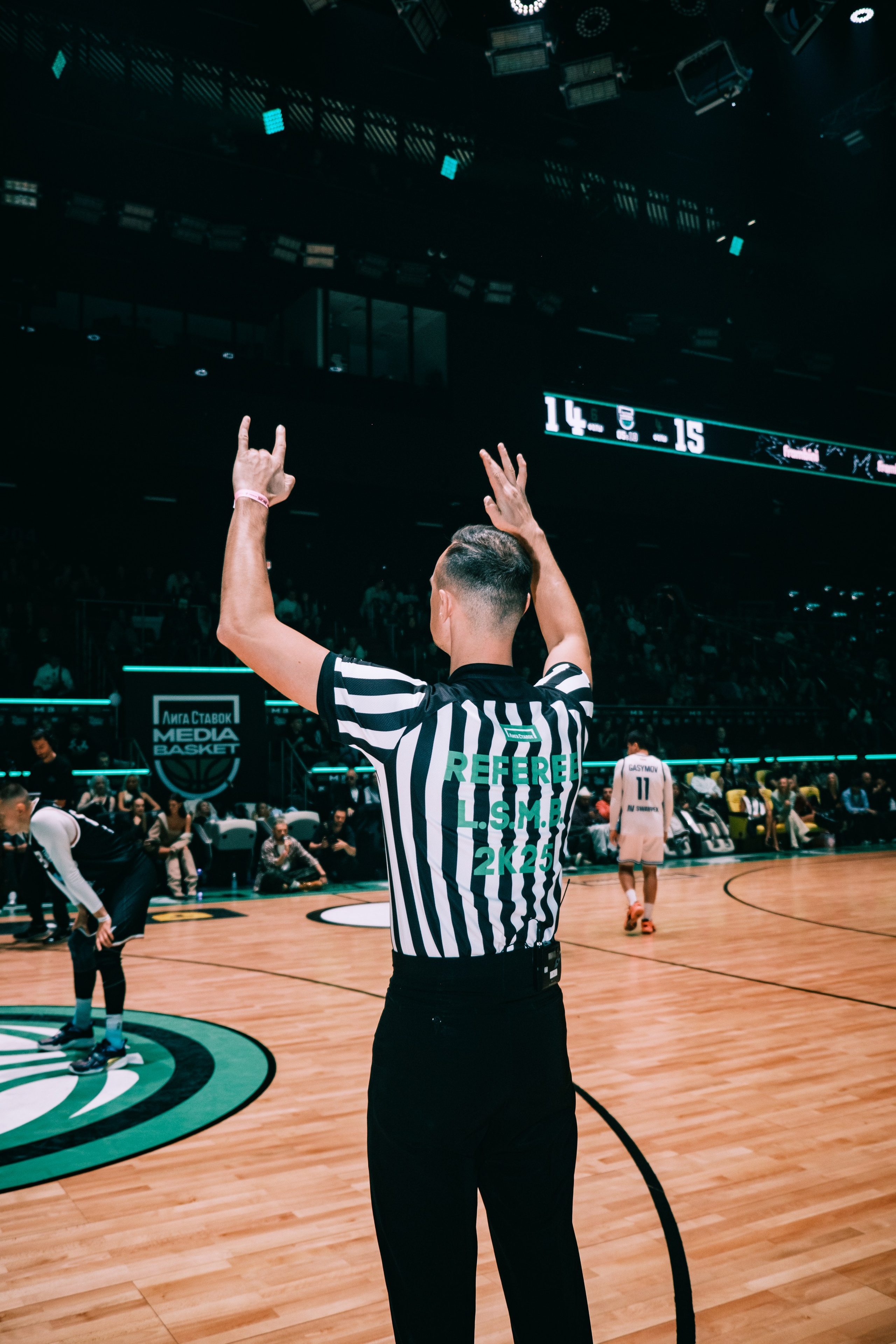 Sport. Photographer in Moscow with a night vibe of photos