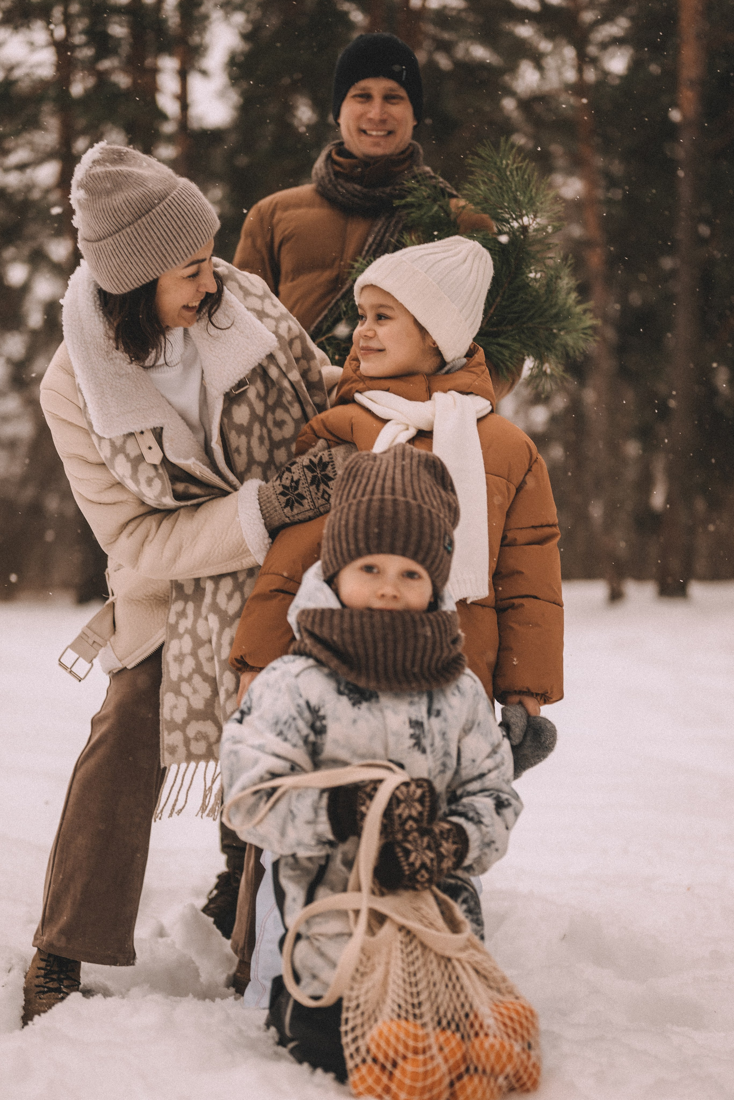 Сергей и Наталья с Ксюшей и Максимом. Фотограф Кристина Пархоменко