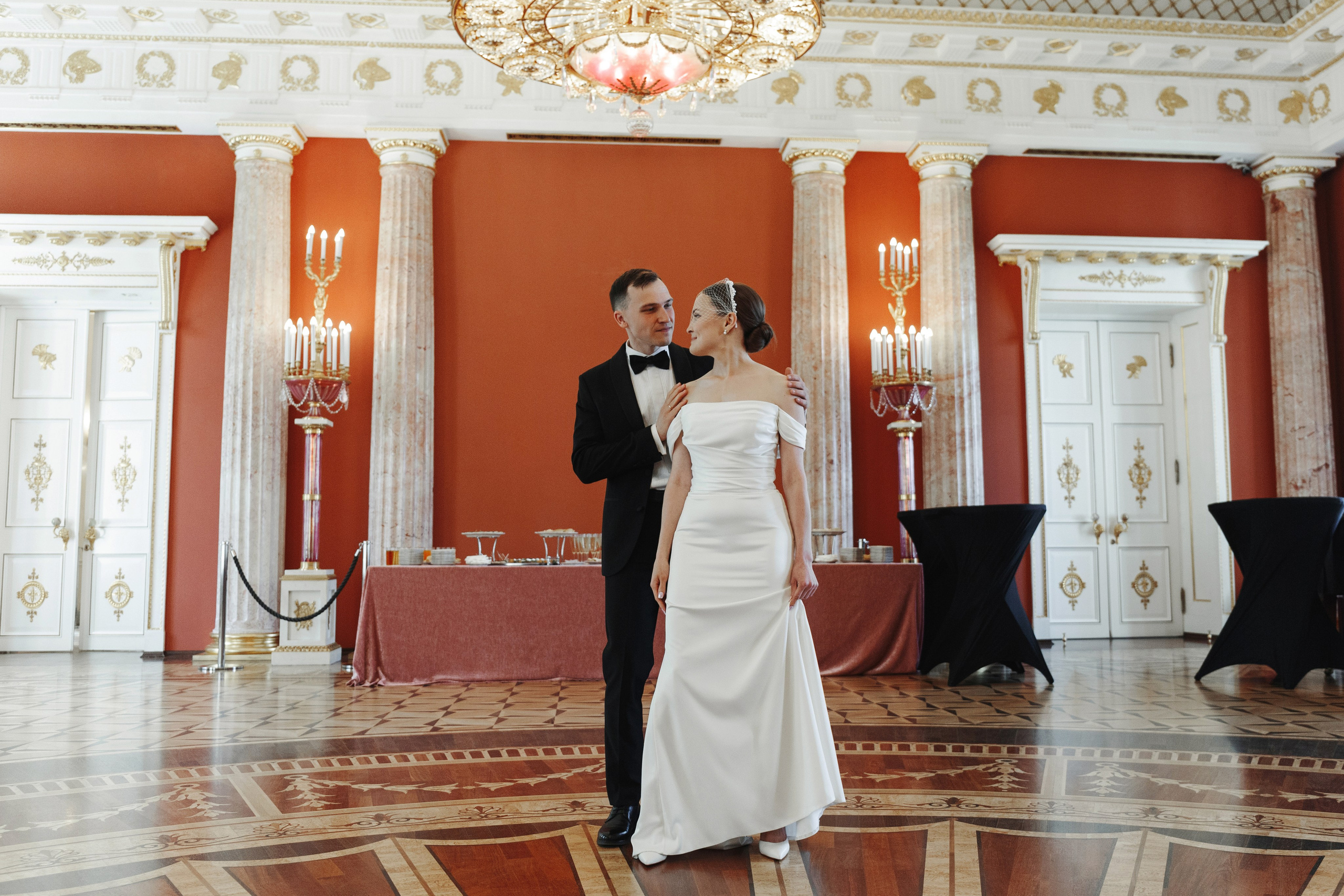 Сборы в отеле Marriott imperial plazа, сборы в отеле Мэриот Империал Плаза, Роспись в Царицыно в Таврическом зале. Свадебный фотограф Москва Анастасия Храмова