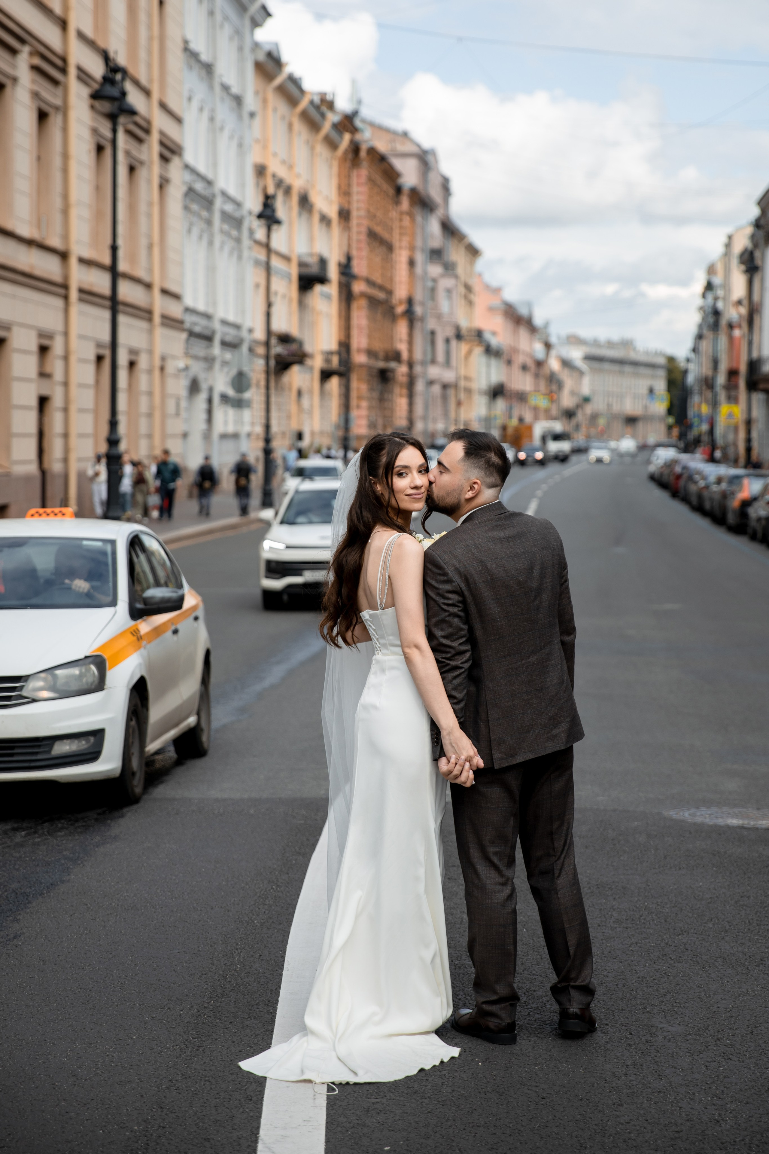 Анна и Александр / Прогулка + ЗАГС. Свадебный и семейный фотограф в Москве Диана Левченко