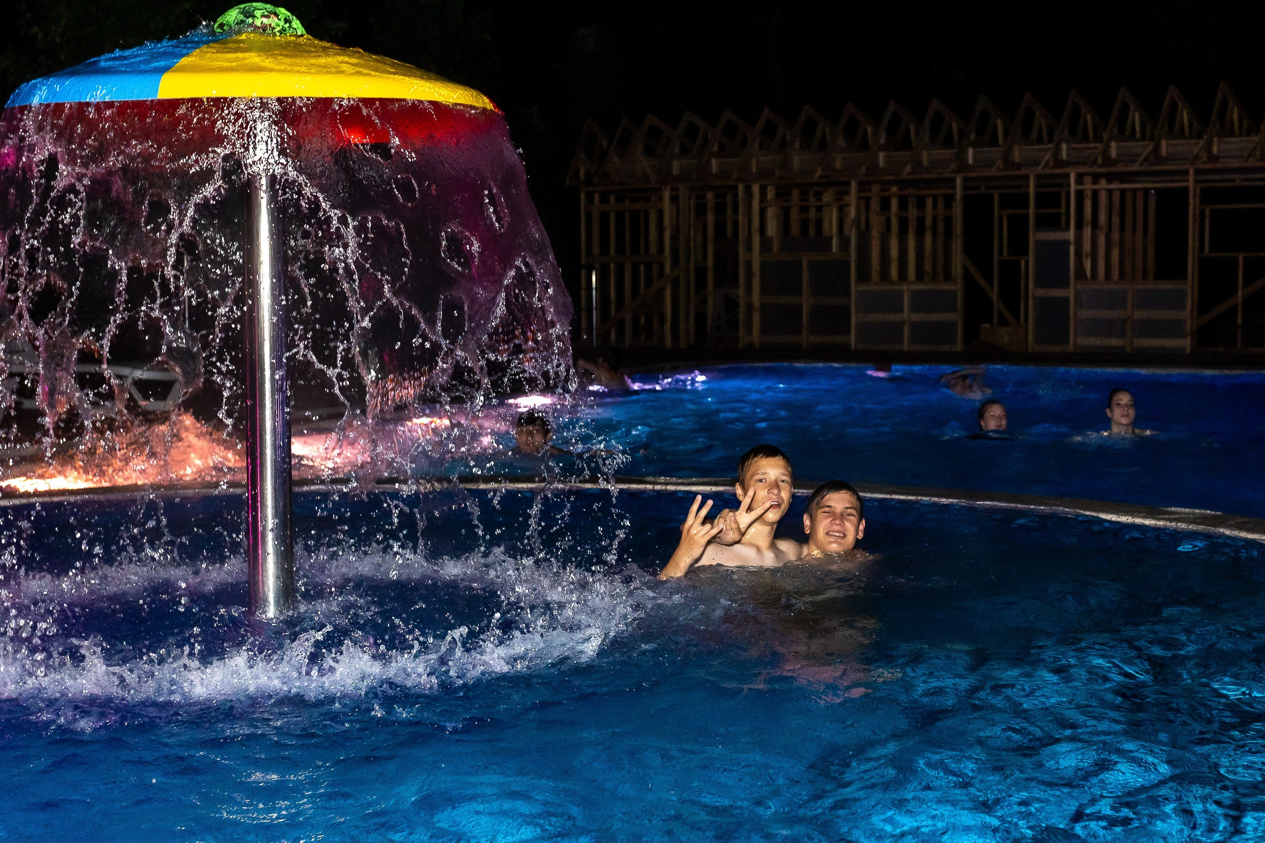 Вручение аттестата и выпускной вечер. Выпускные альбомы Майкоп, Краснодар Елена Золотарева