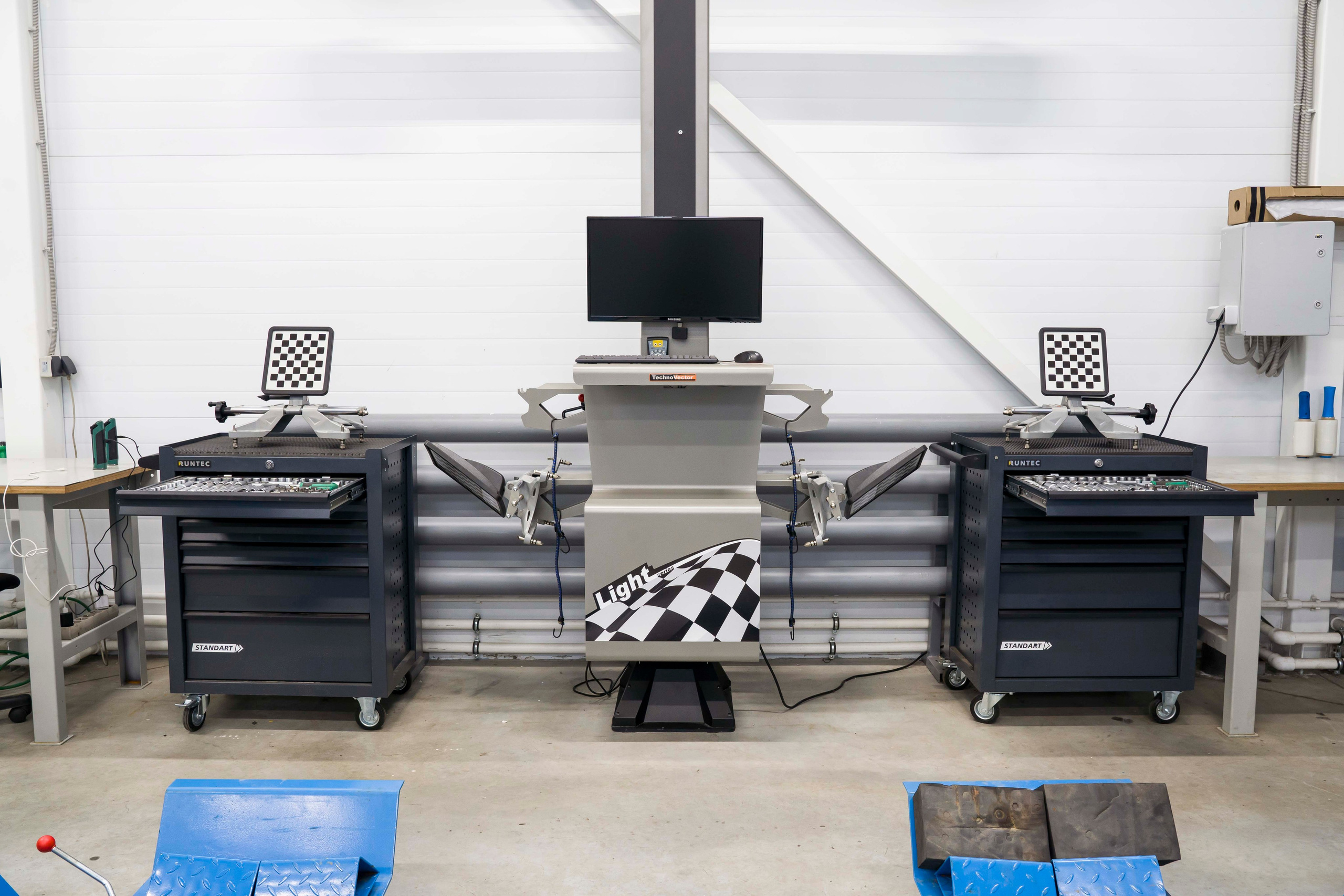 Съемка автосервиса автомойки. Фотограф в Санкт-Петербурге. Репортажная и все съёмки для бизнеса